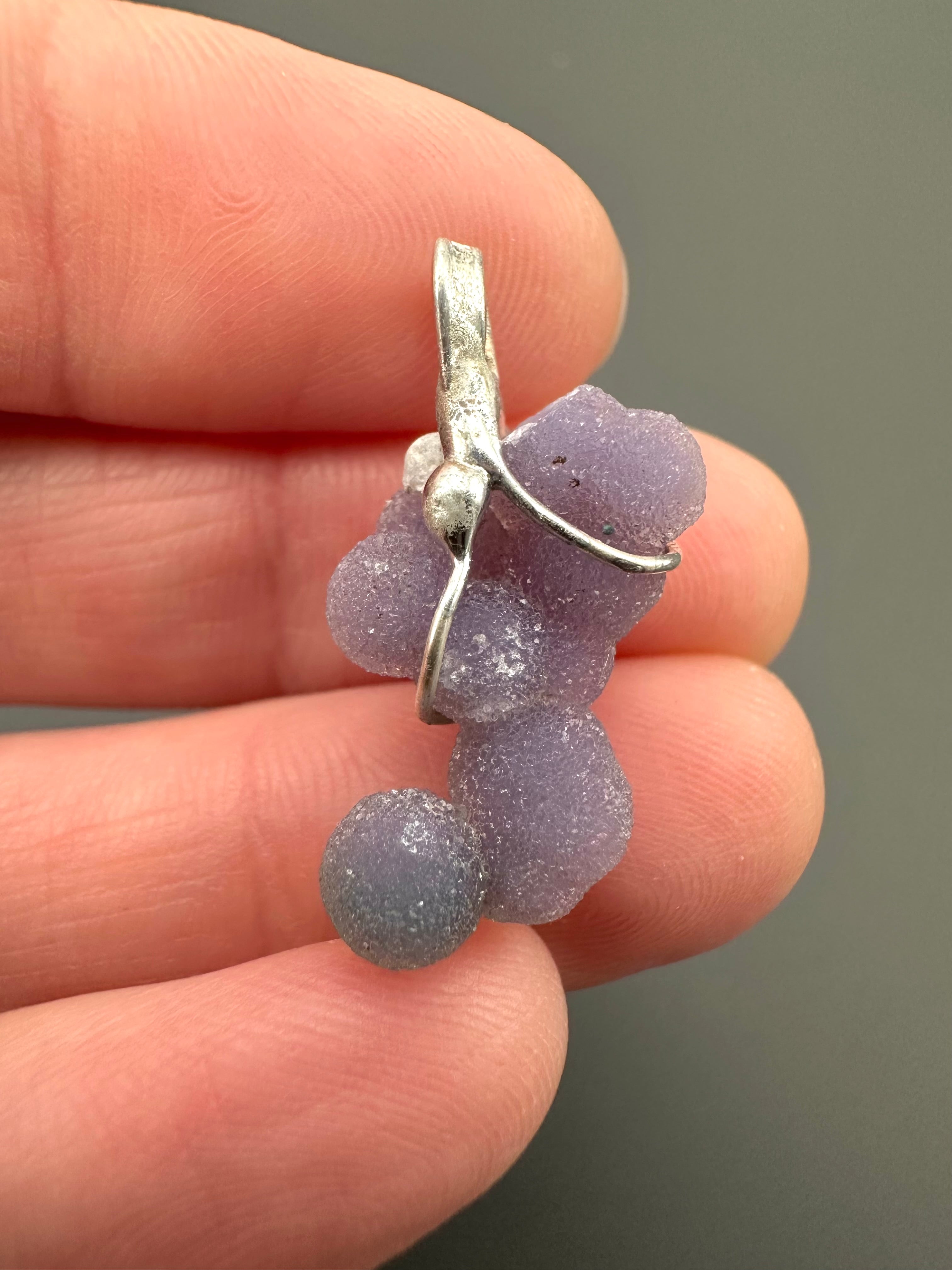 Grape chalcedony pendant - P/HCH71