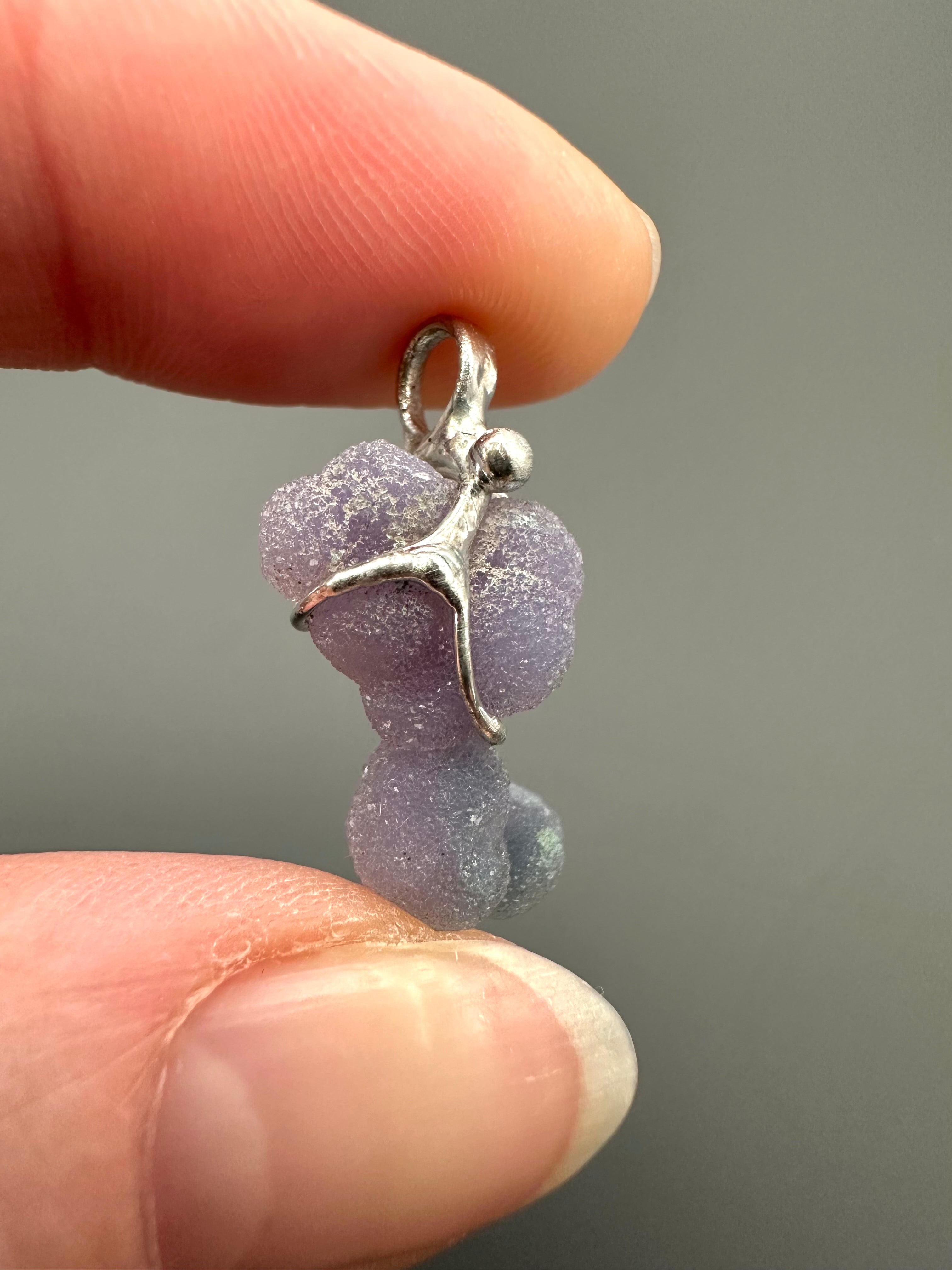 Grape chalcedony pendant - P/HCH71