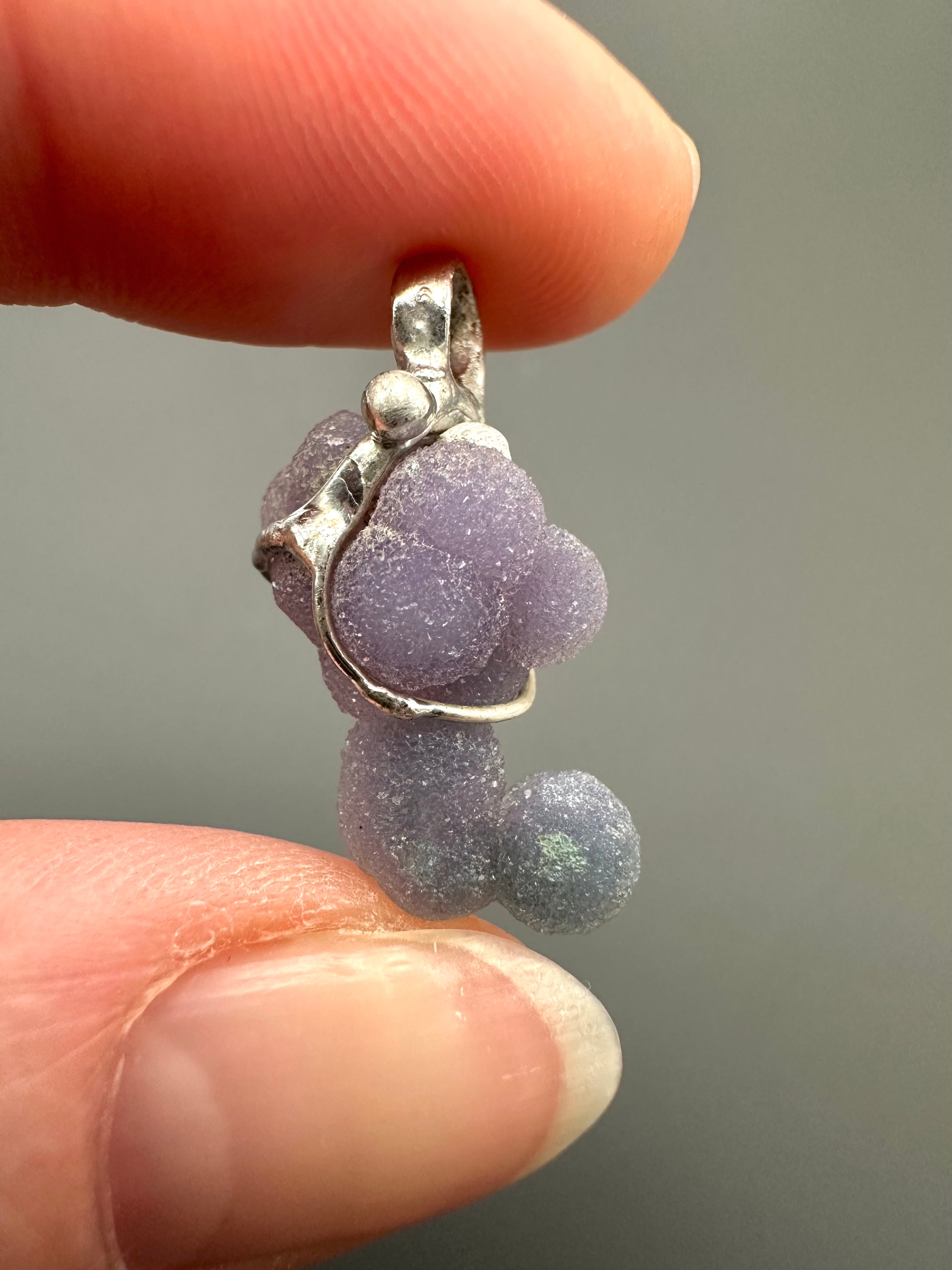 Grape chalcedony pendant - P/HCH71