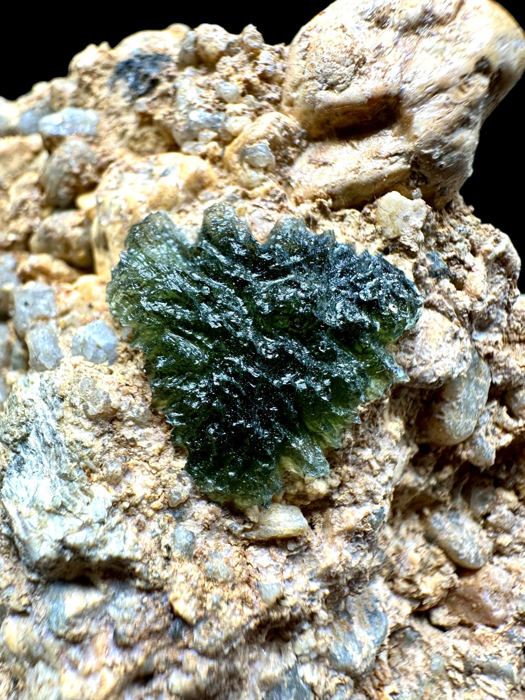 Moldavite in the sediment – Maly Chlum - INS022