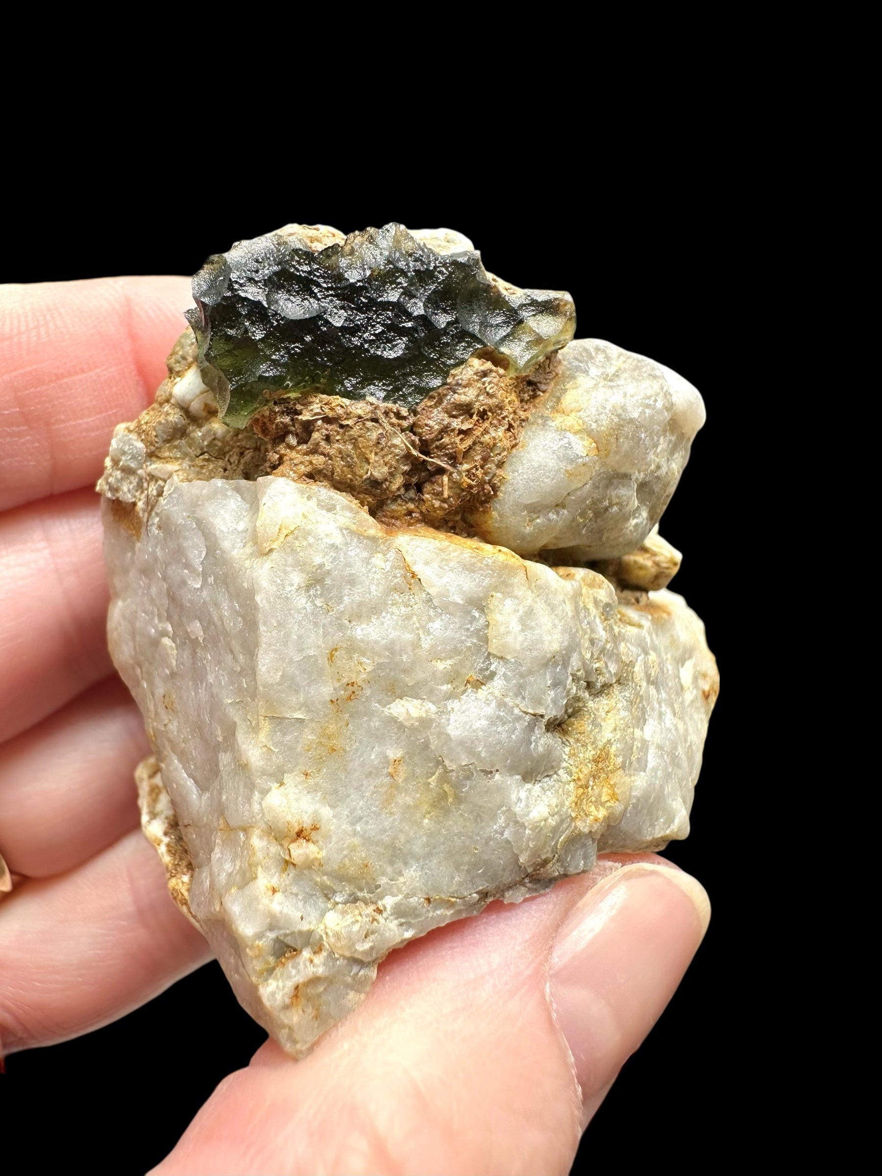 Moldavite in the sediment – Dolni Chrastany - INS026