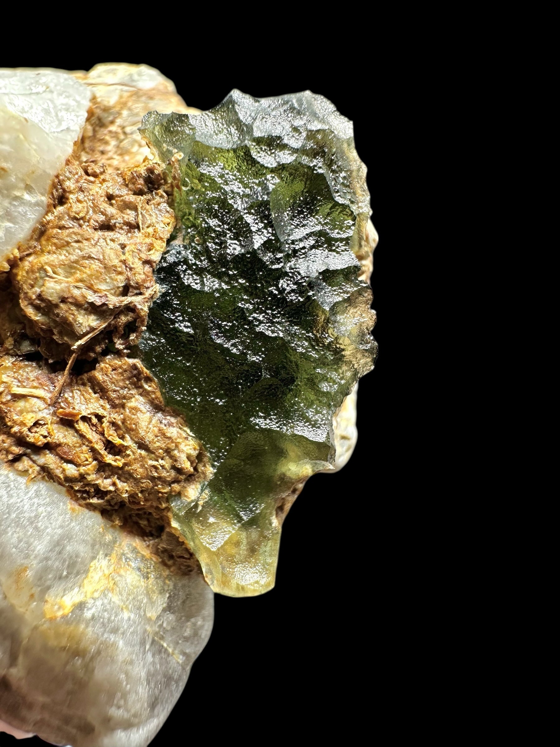 Moldavite in the sediment – Dolni Chrastany - INS026