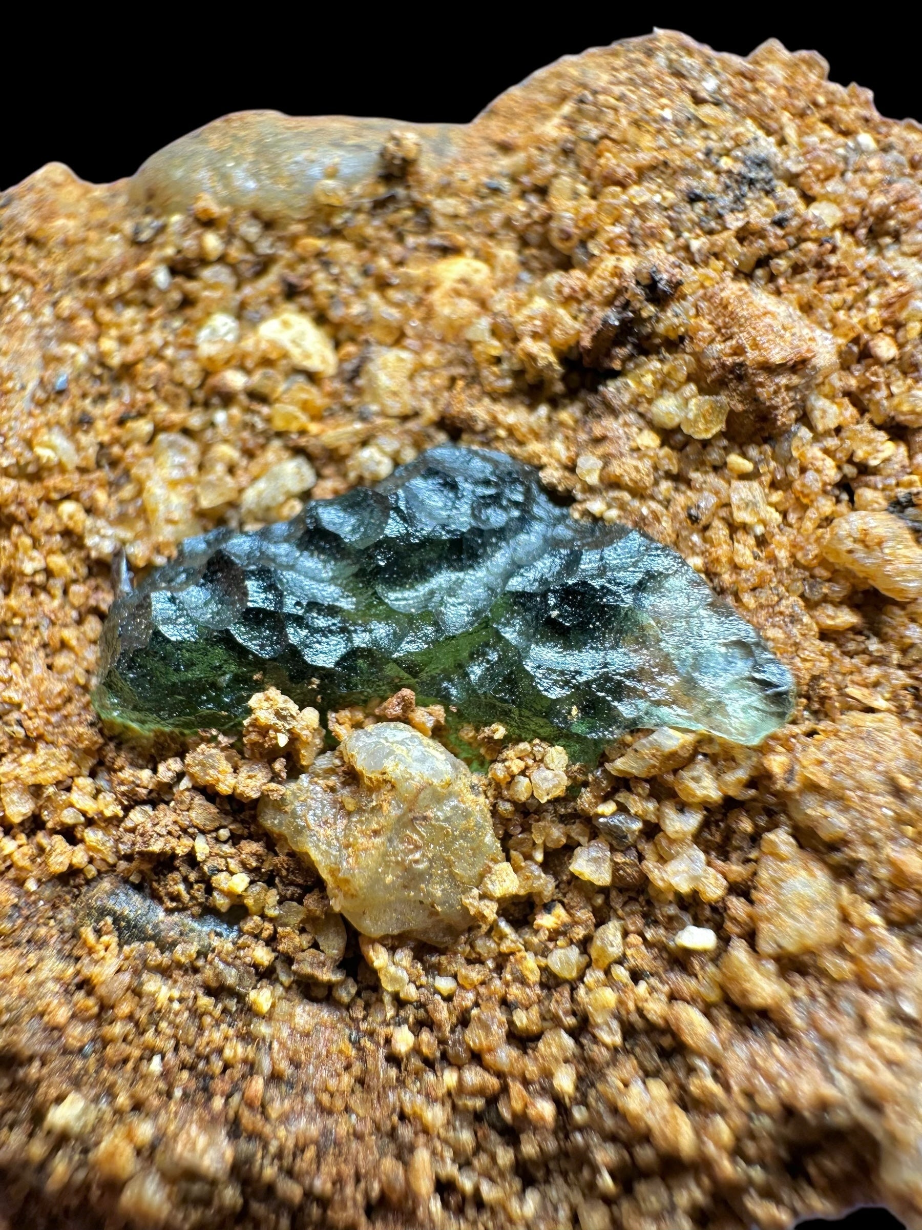 Moldavite in the sediment – Nesmen - INS030