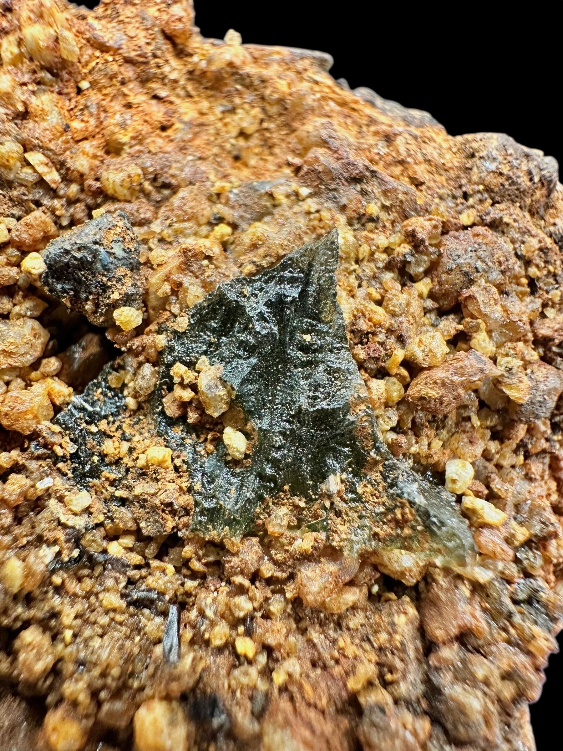 Moldavite in the sediment – Nesmen - INS031