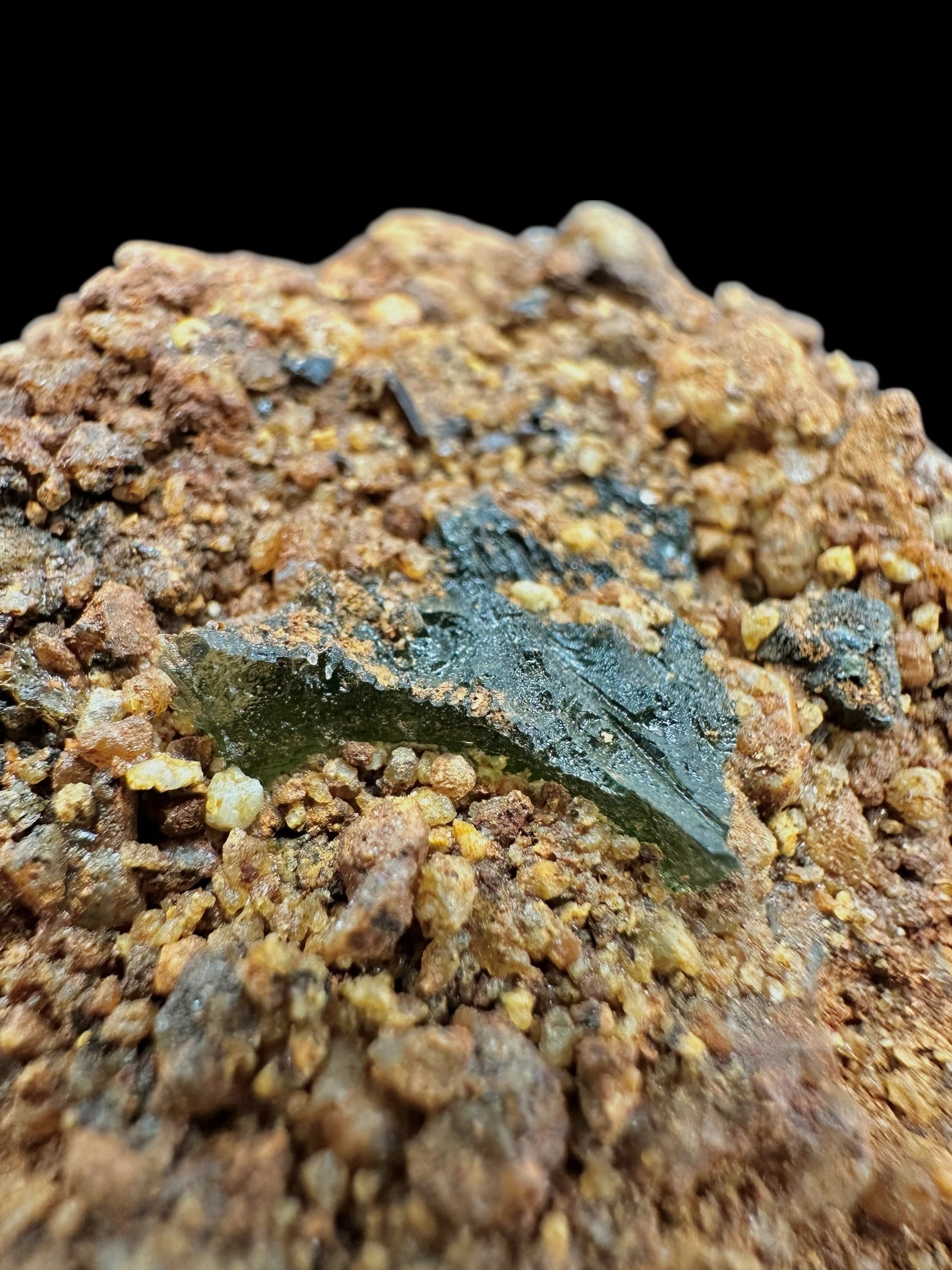 Moldavite in the sediment – Nesmen - INS031