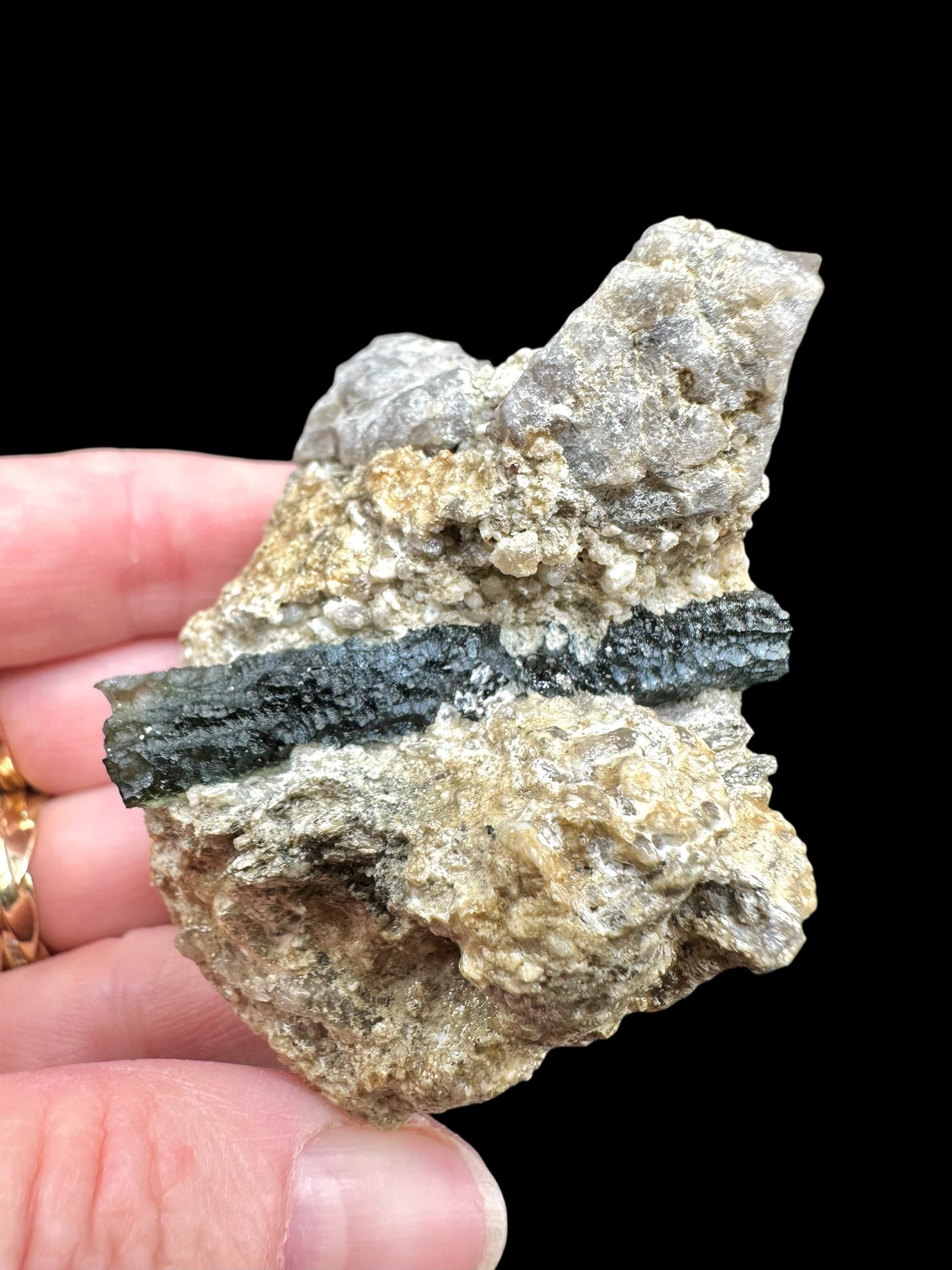 Moldavite in the sediment – Besednice Sever - INS032