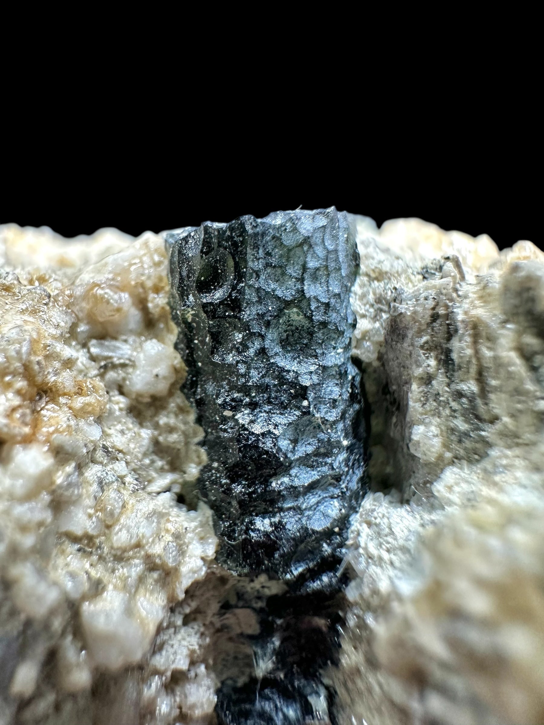 Moldavite in the sediment – Besednice Sever - INS032
