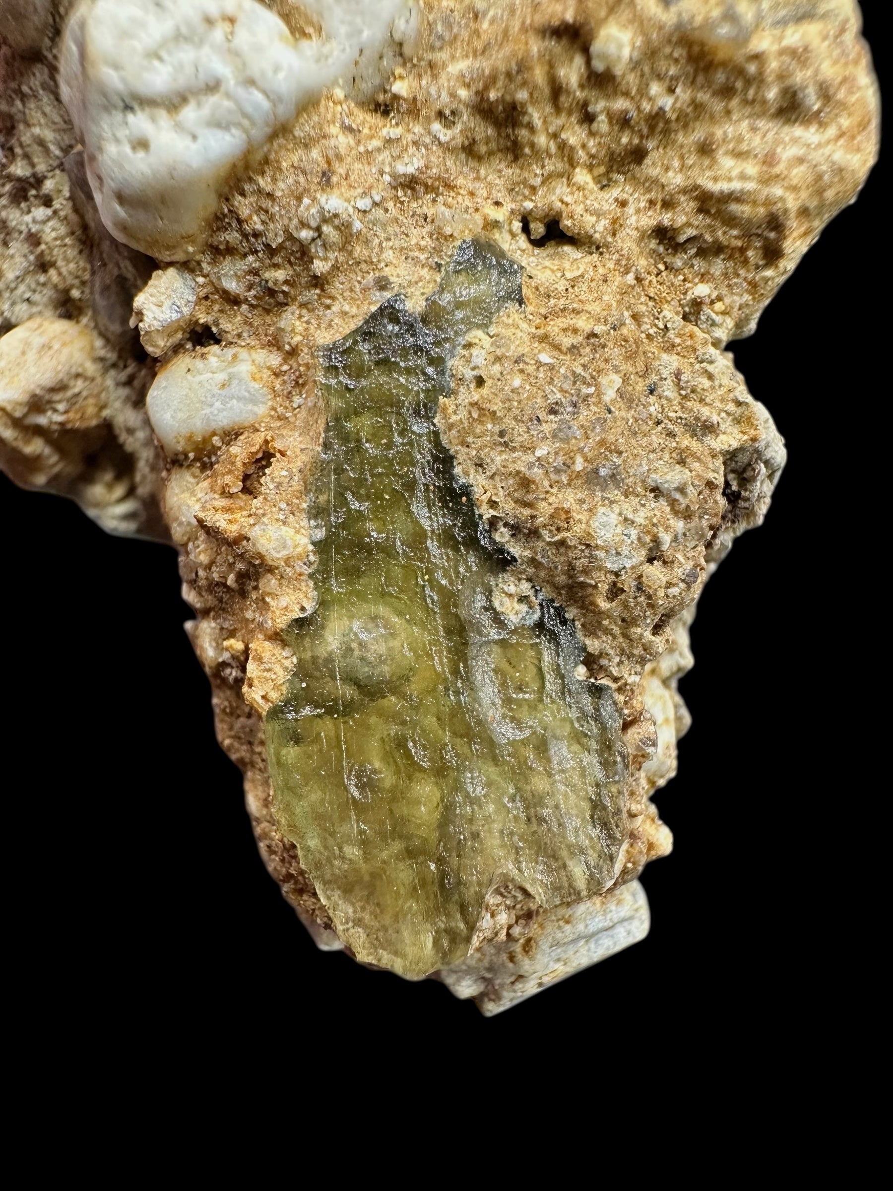 Moldavite in the sediment – Marouskovo pole - INS035