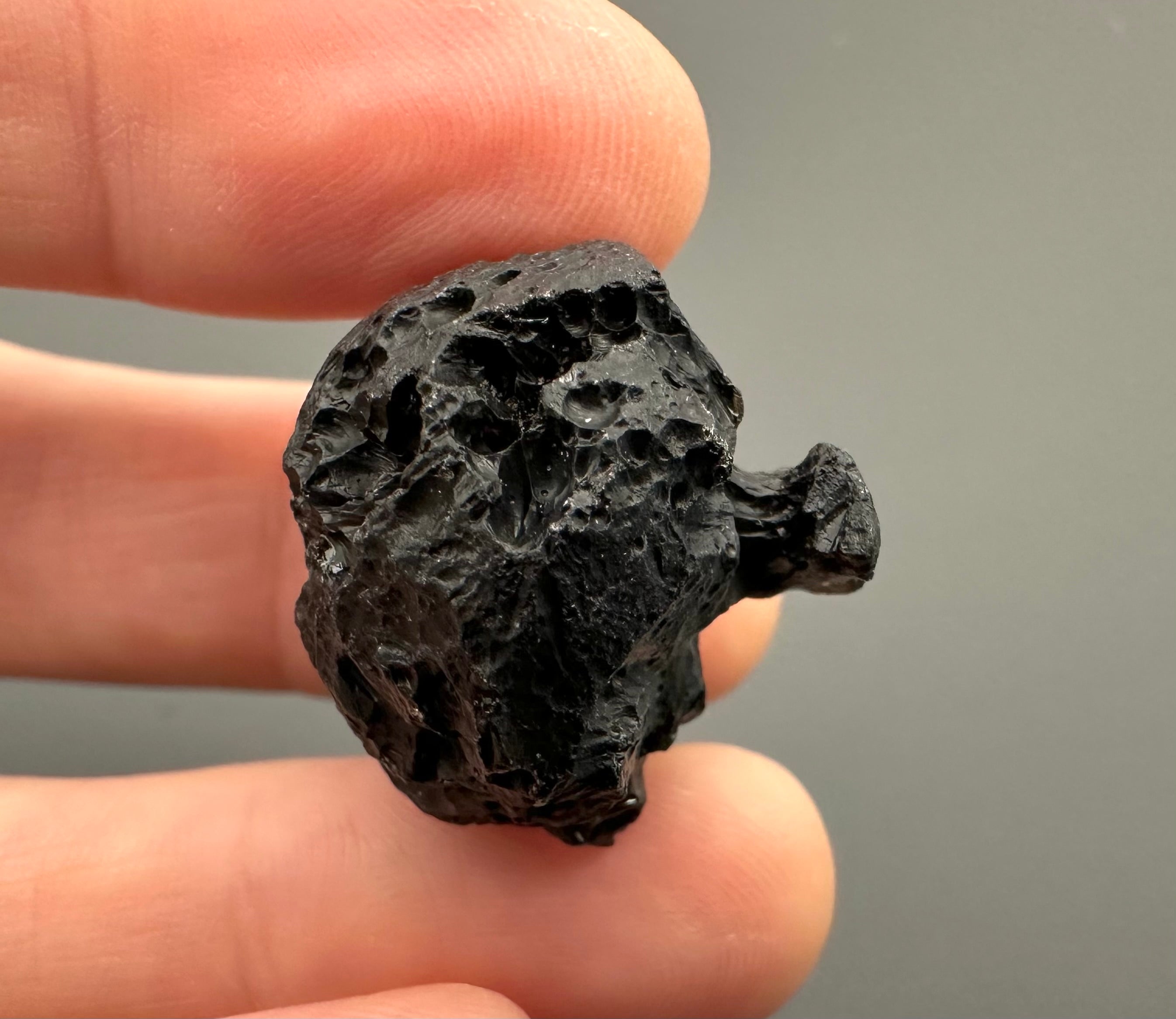 Bilitonite "Batu Satam" 8g – Belitung, Indonesia - BI017