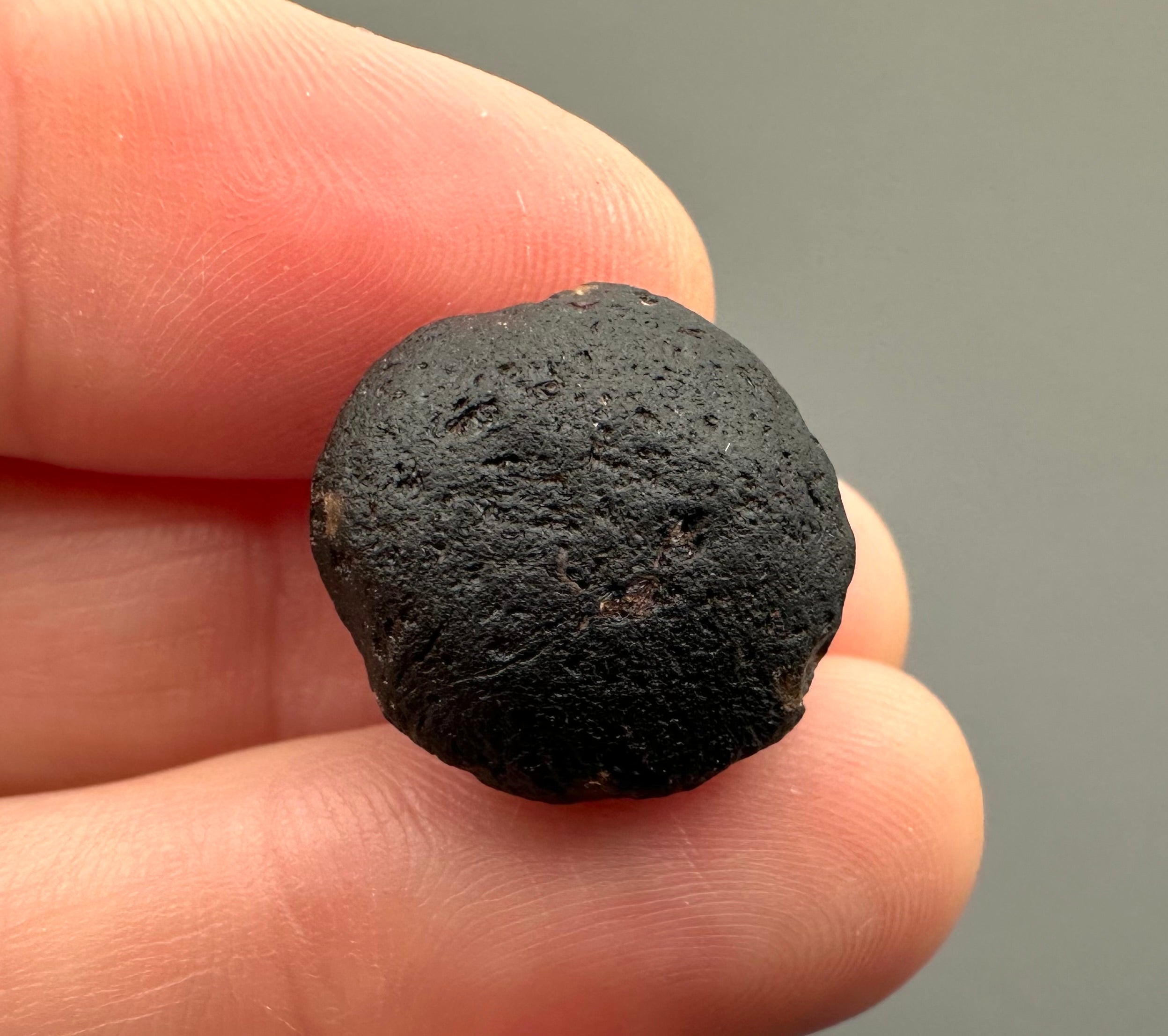 Australite "button" 2,9g – Kalgoorlie, Western Australia