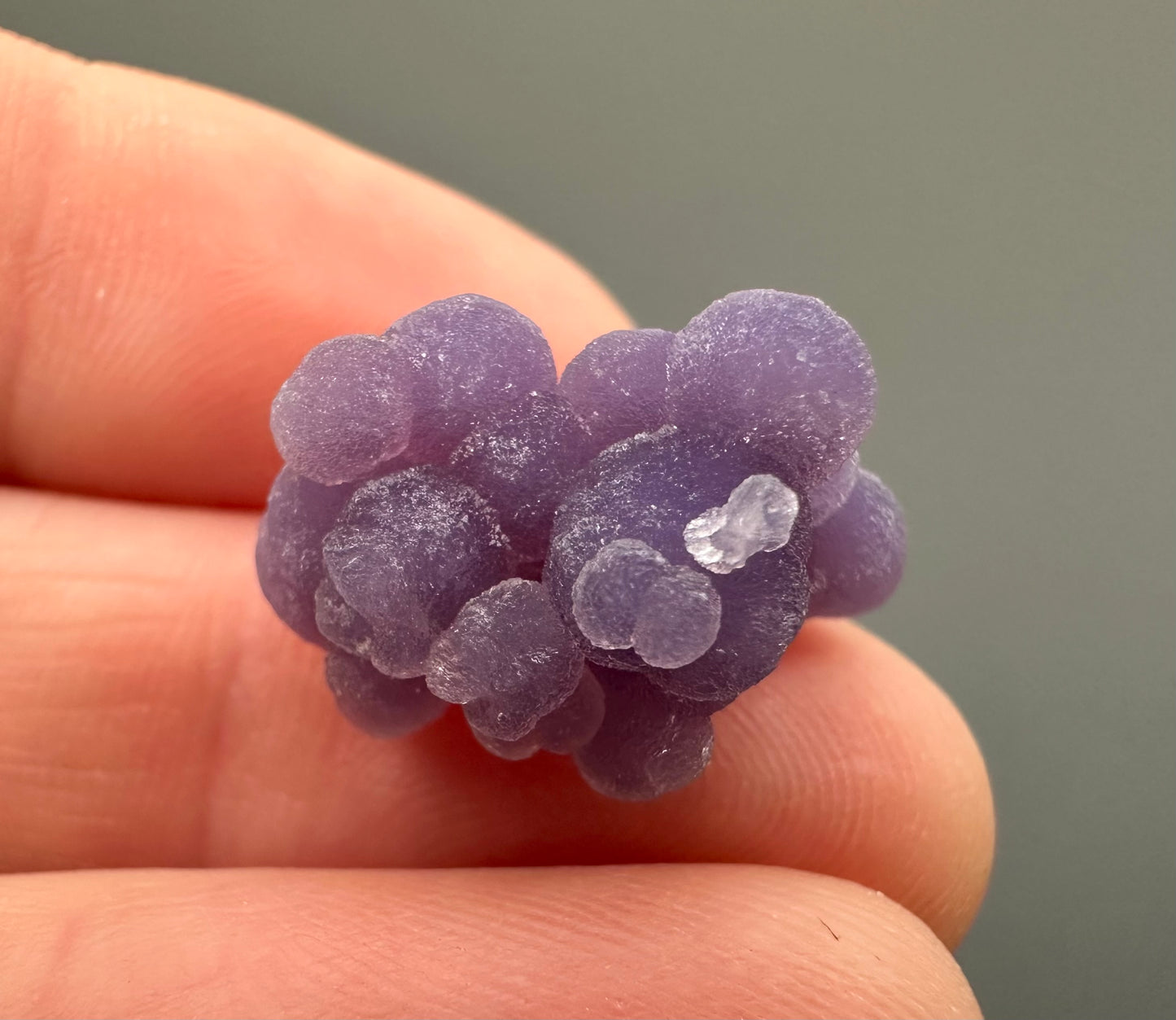 Grape - Chalcedony - Sulawesi, - Indonesia - 2,3g - HCH265