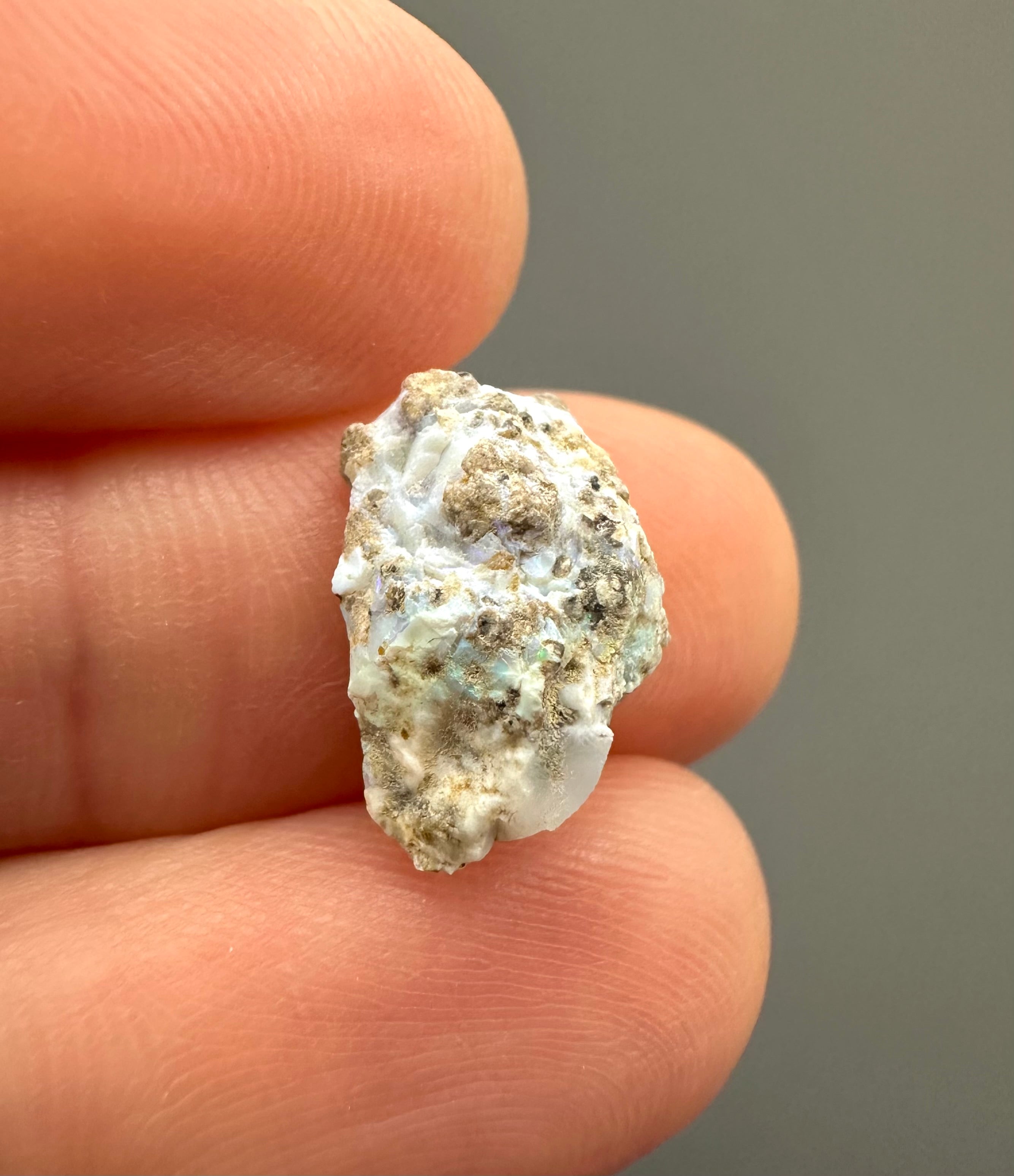 Precious opal – Dubnik, Slovakia - SOP004