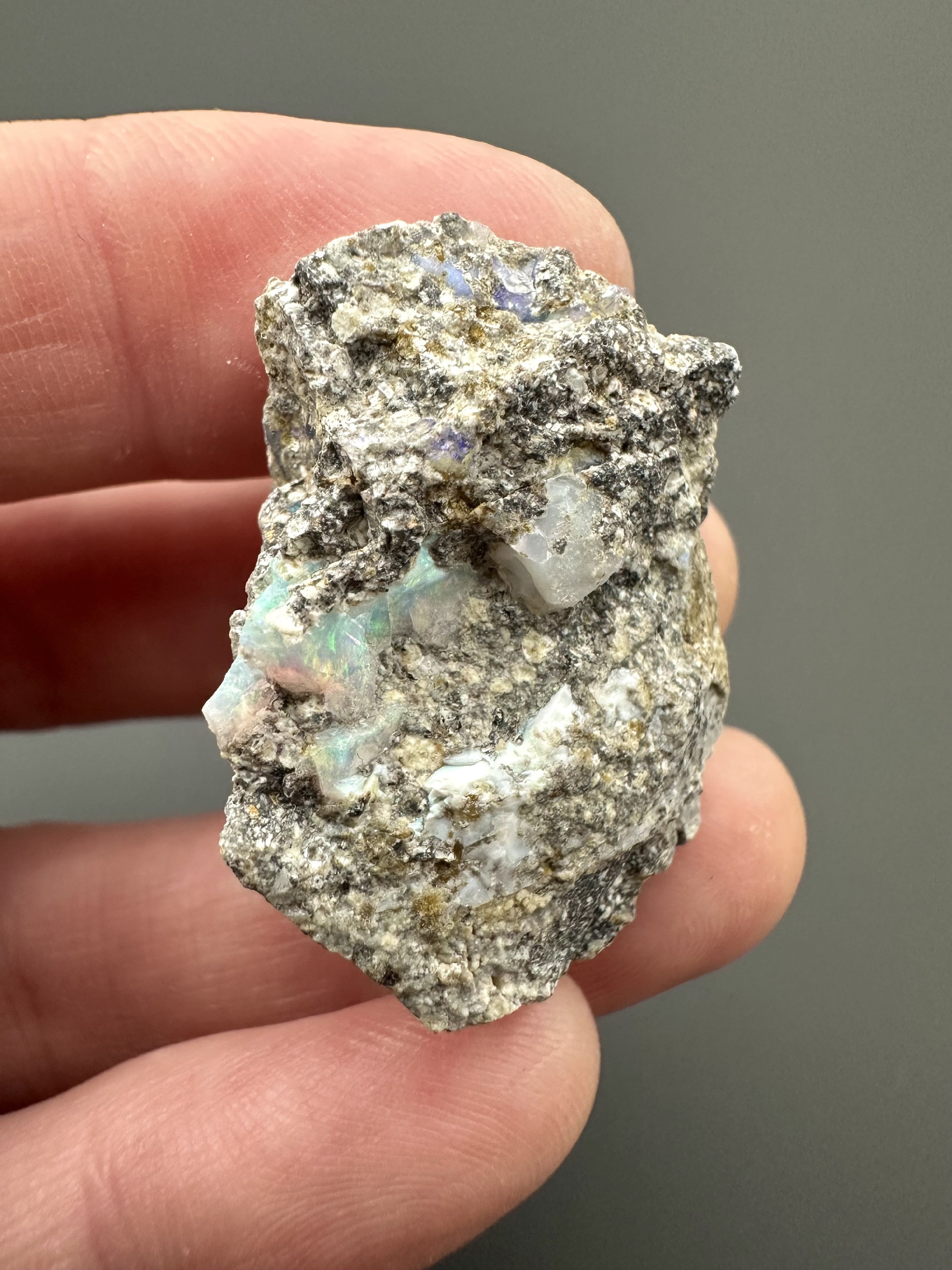 Precious opal – Dubnik, Slovakia - SOP005