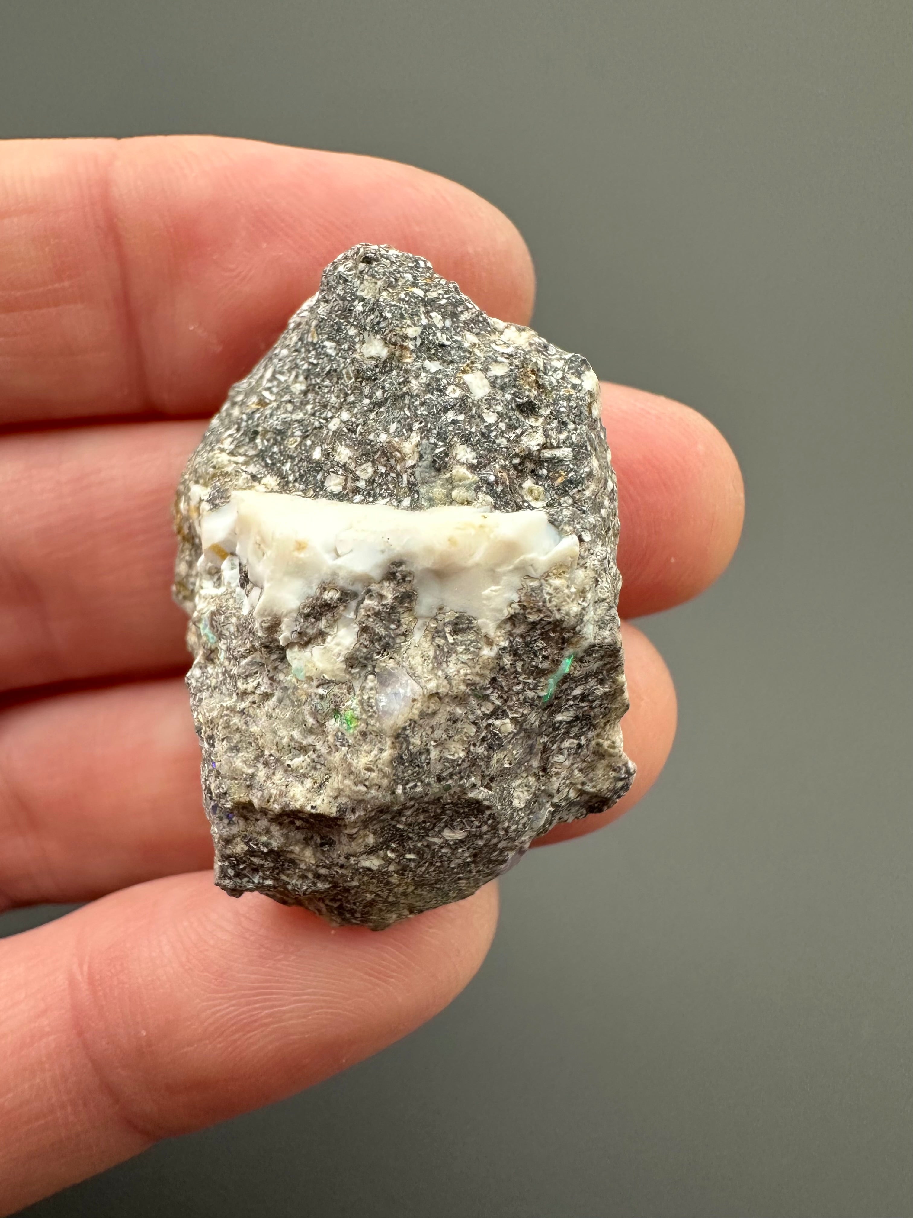 Precious opal – Dubnik, Slovakia - SOP005