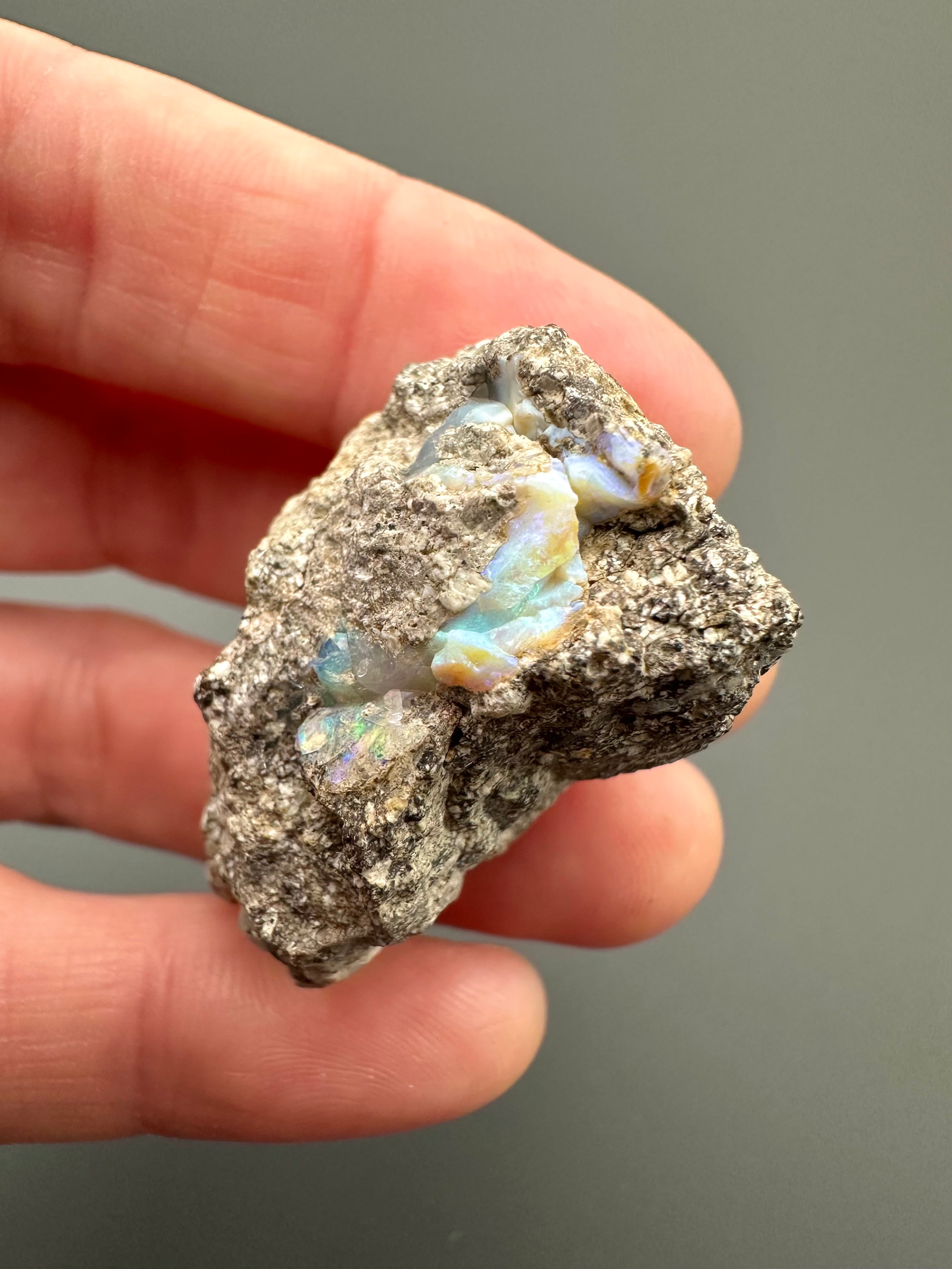 Precious opal – Dubnik, Slovakia - SOP006