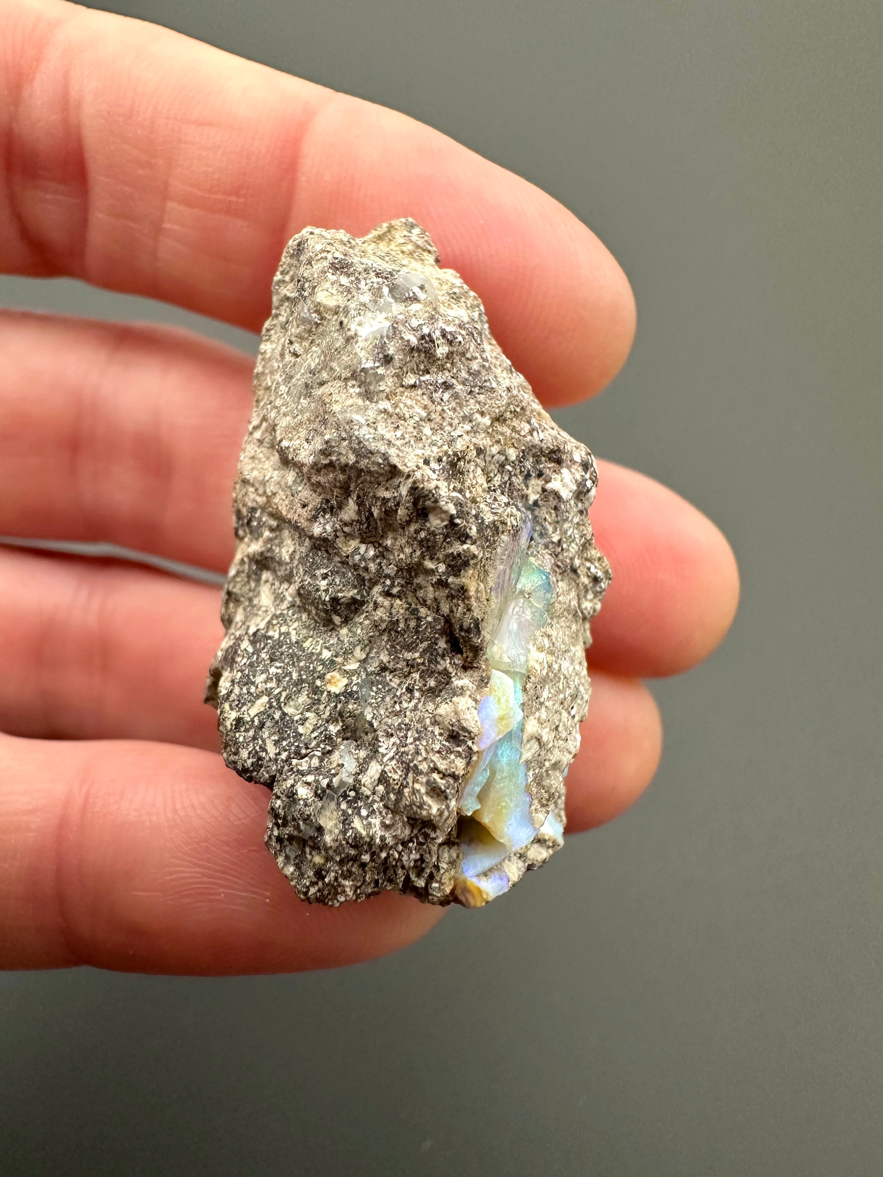 Precious opal – Dubnik, Slovakia - SOP006