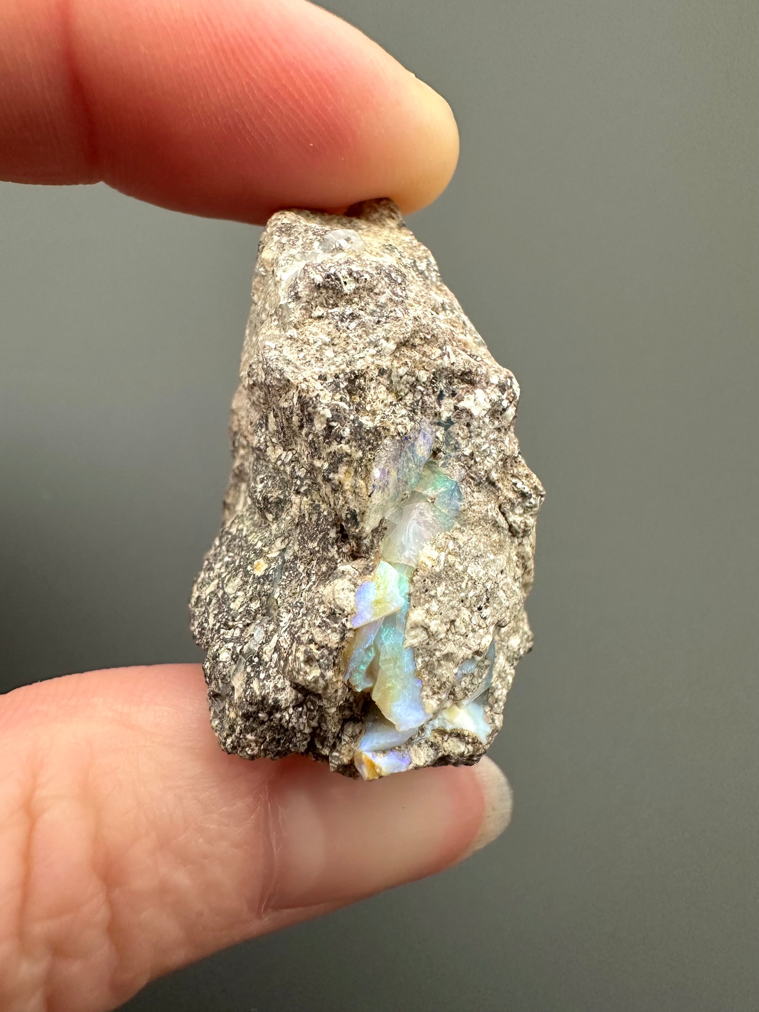 Precious opal – Dubnik, Slovakia - SOP006