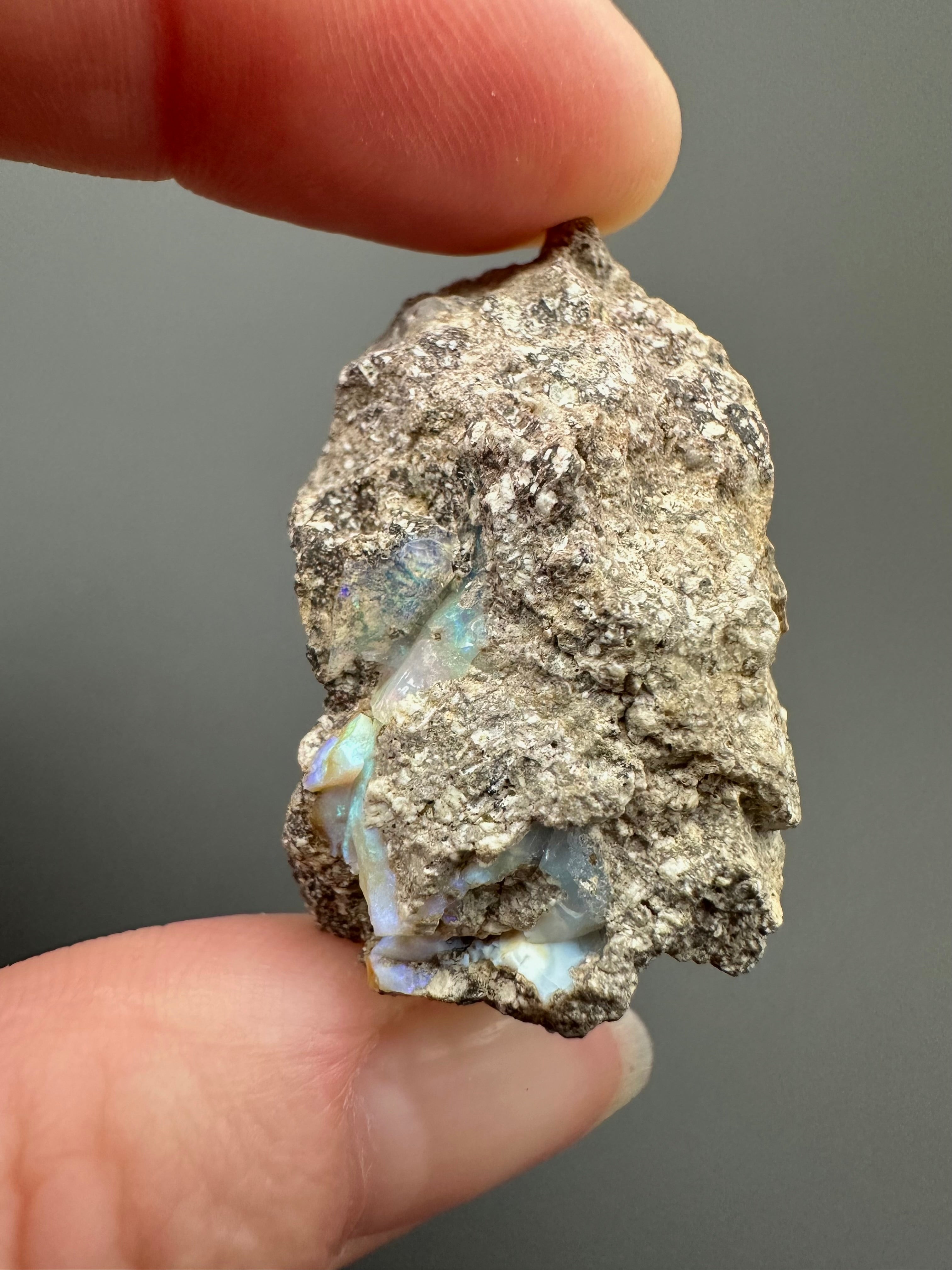 Precious opal – Dubnik, Slovakia - SOP006