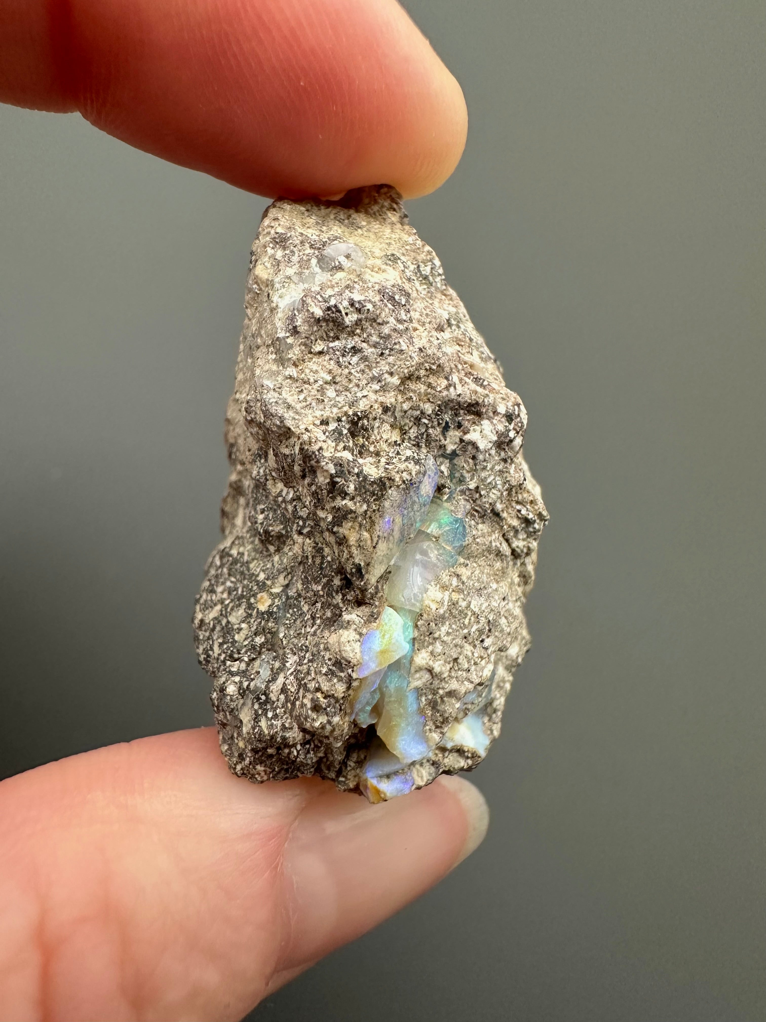 Precious opal – Dubnik, Slovakia - SOP006