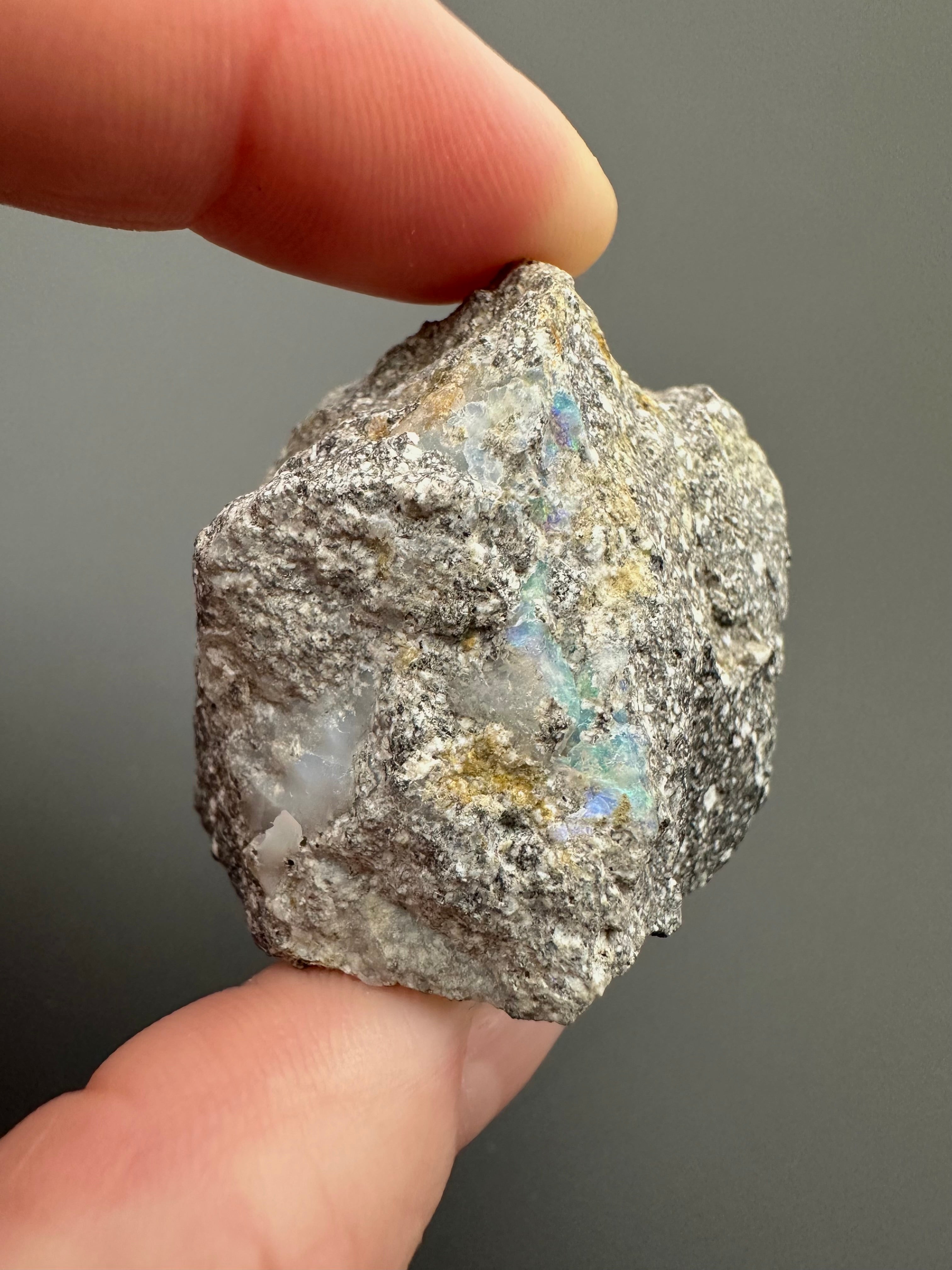Precious opal – Dubnik, Slovakia - SOP007