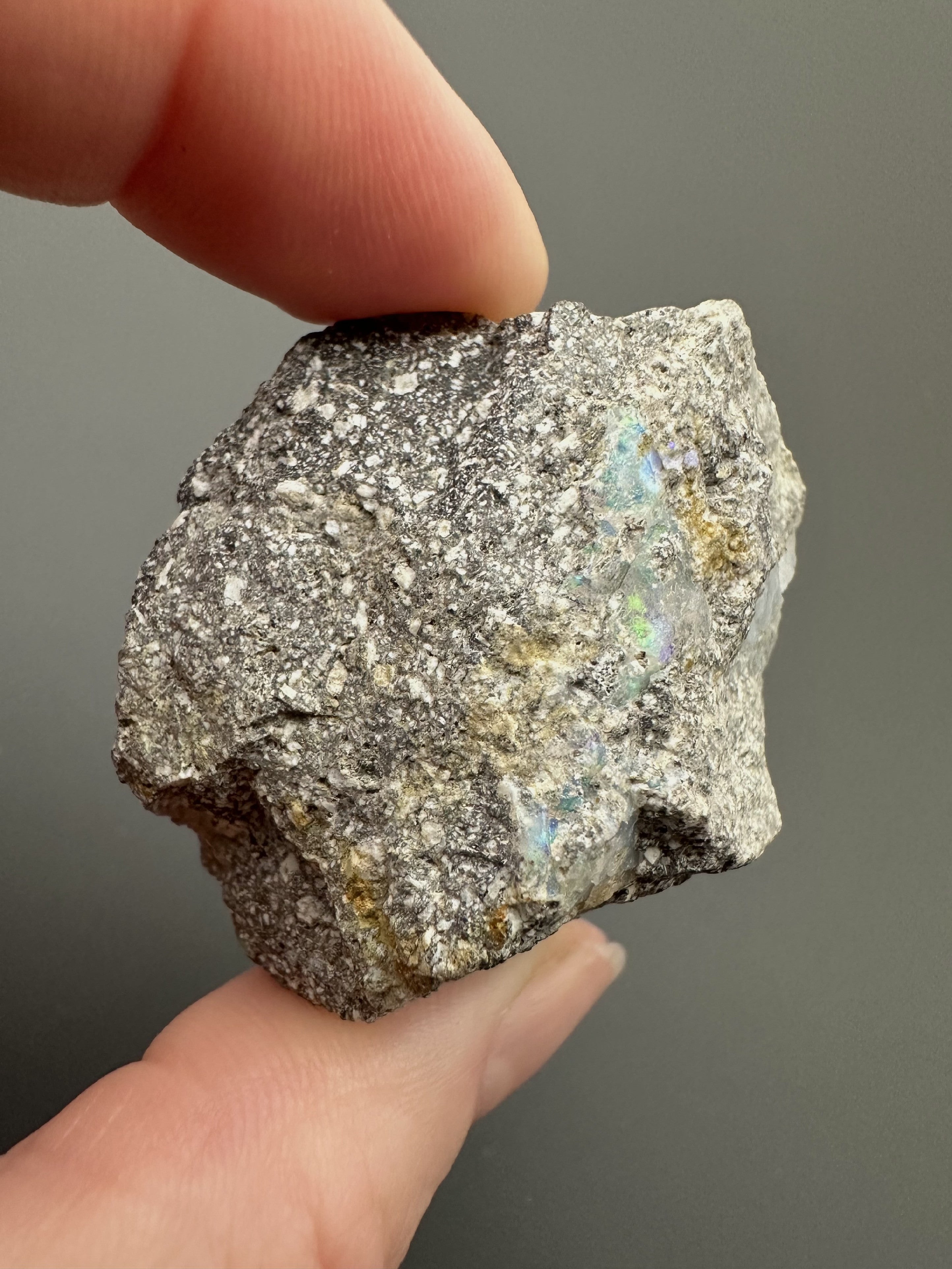 Precious opal – Dubnik, Slovakia - SOP007
