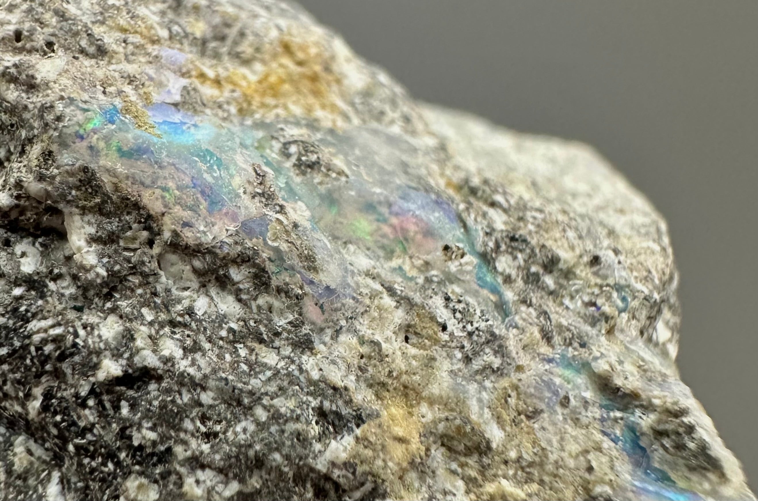 Precious opal – Dubnik, Slovakia - SOP007