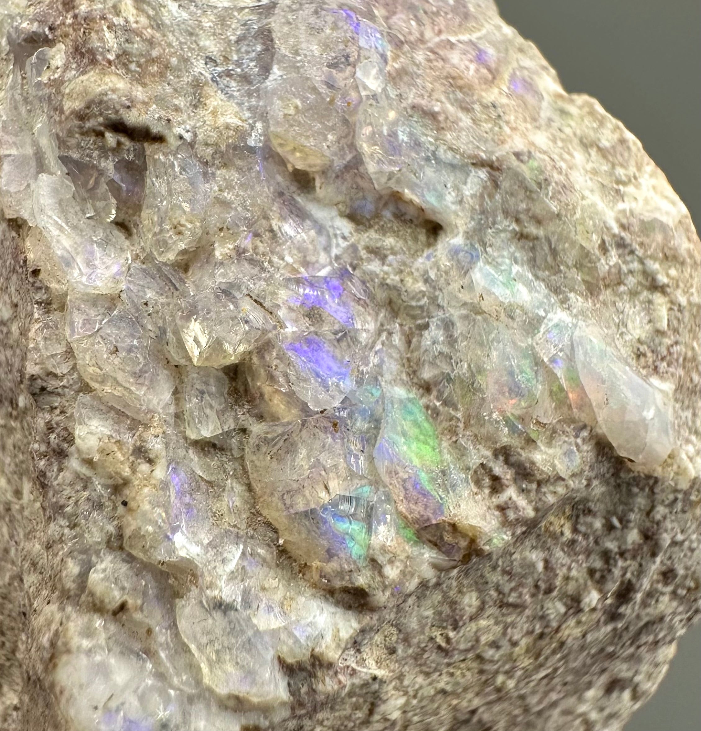 Precious opal – Dubnik, Slovakia - SOP008