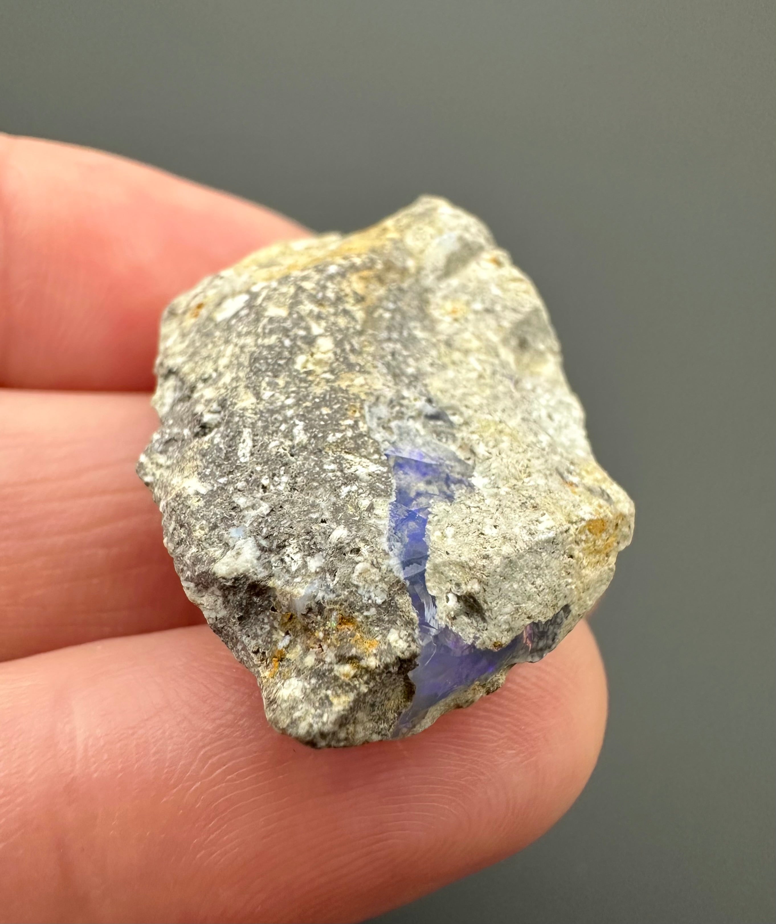 Precious opal – Dubnik, Slovakia - SOP009