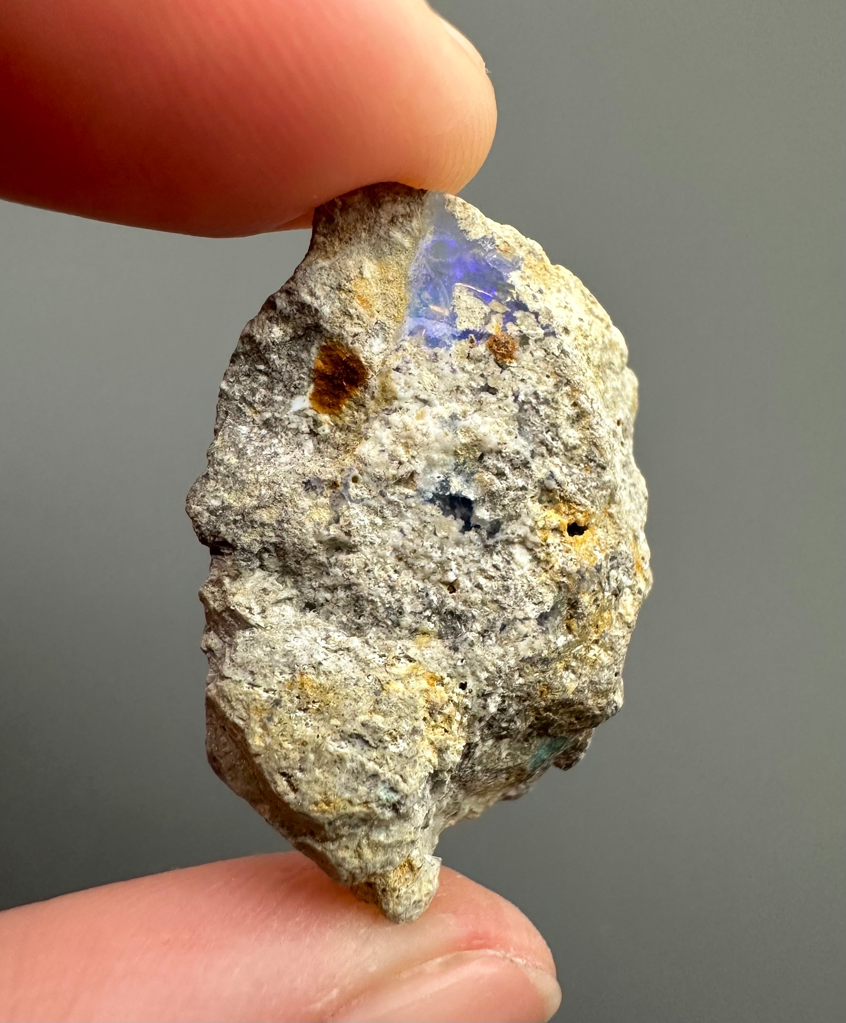 Precious opal – Dubnik, Slovakia - SOP009