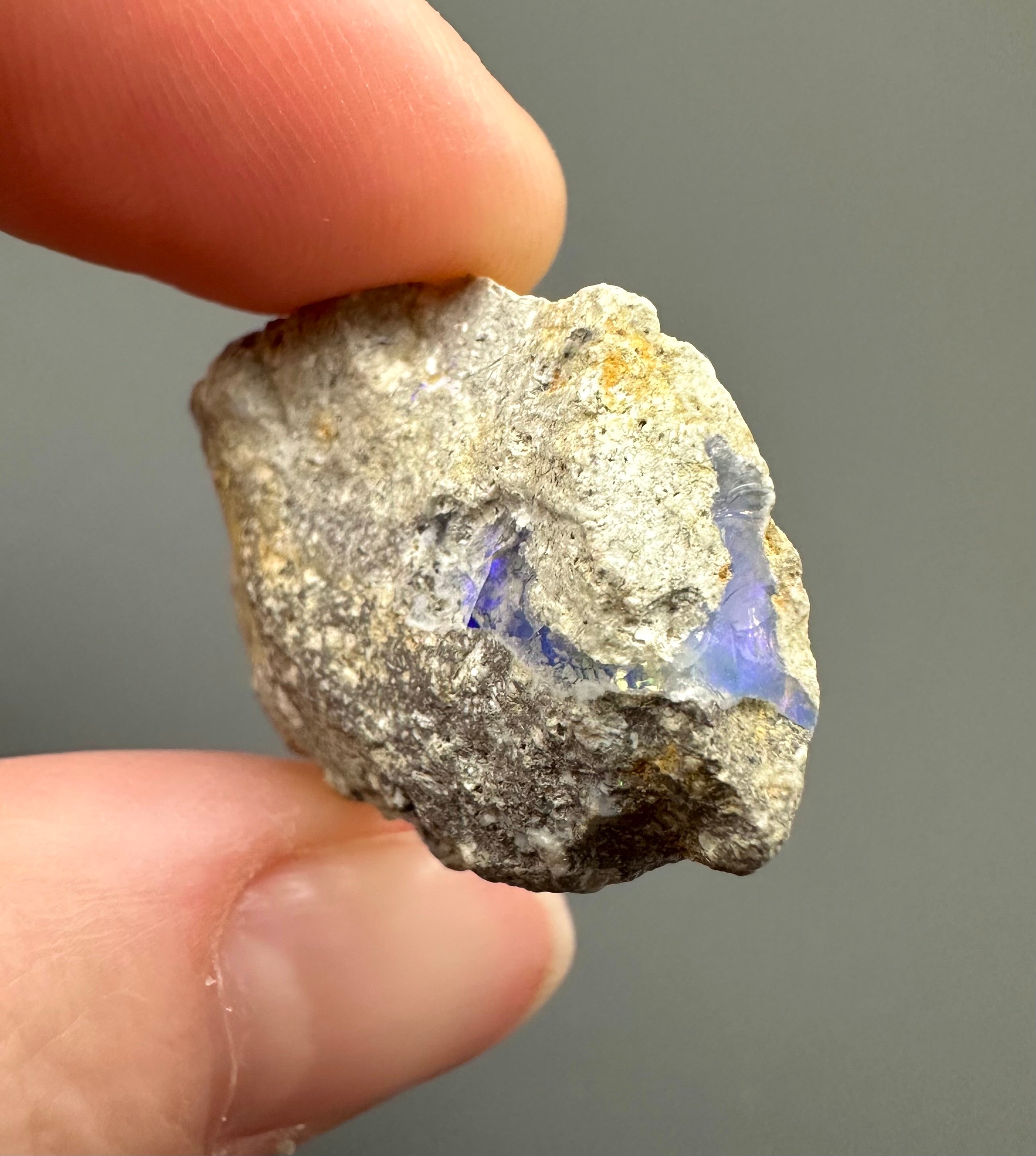 Precious opal – Dubnik, Slovakia - SOP009