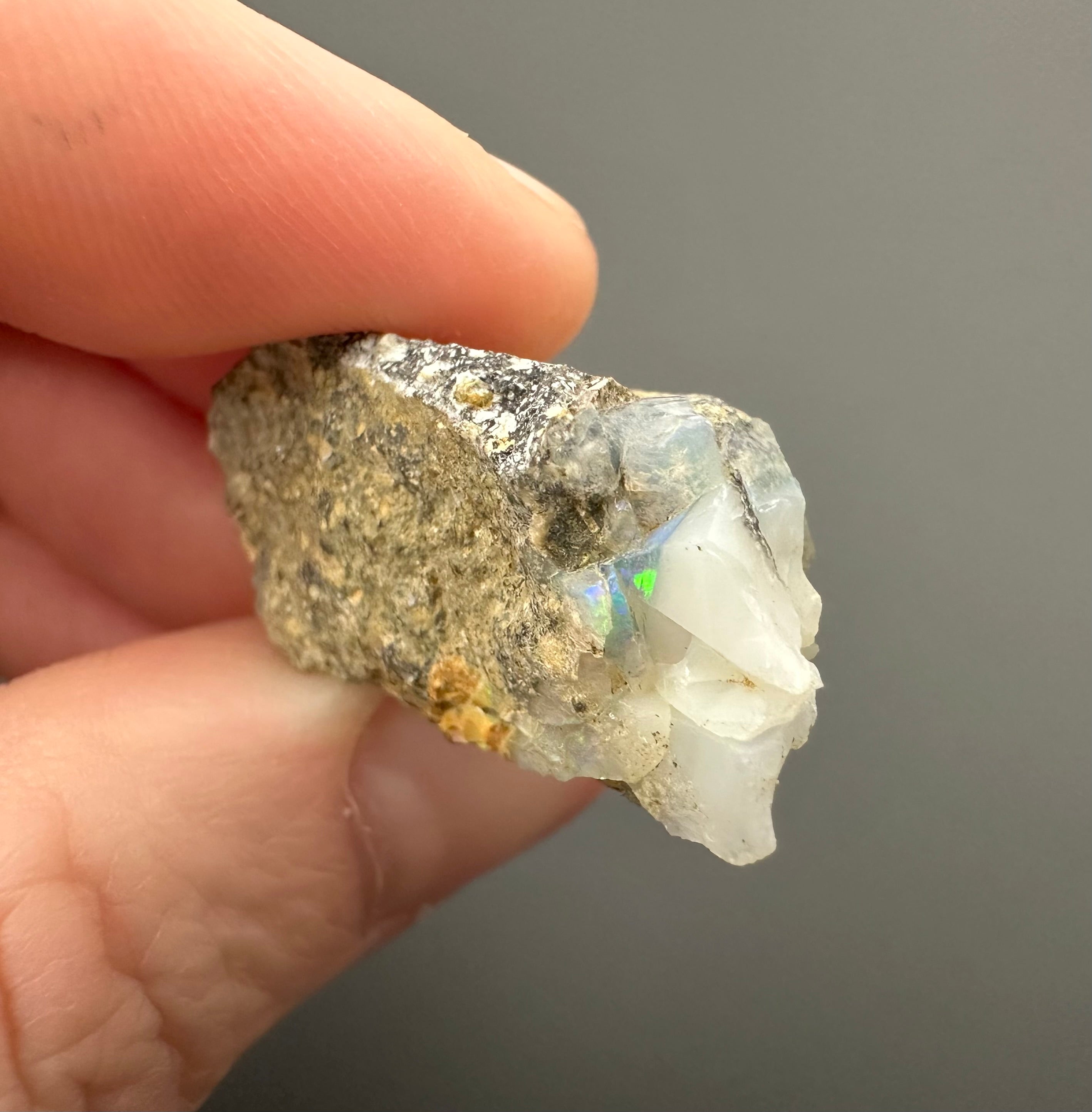 Precious opal – Dubnik, Slovakia - SOP011