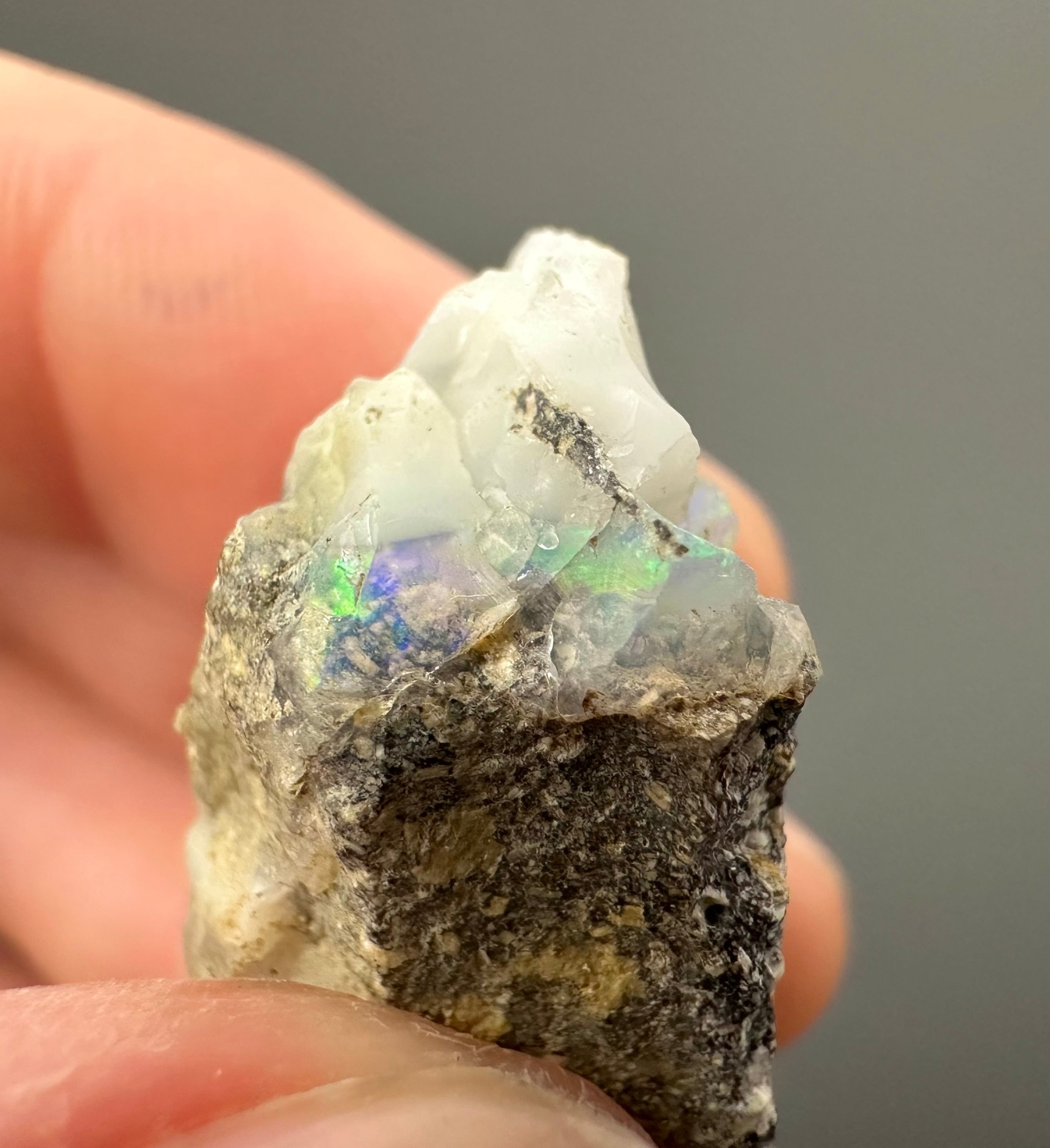 Precious opal – Dubnik, Slovakia - SOP011