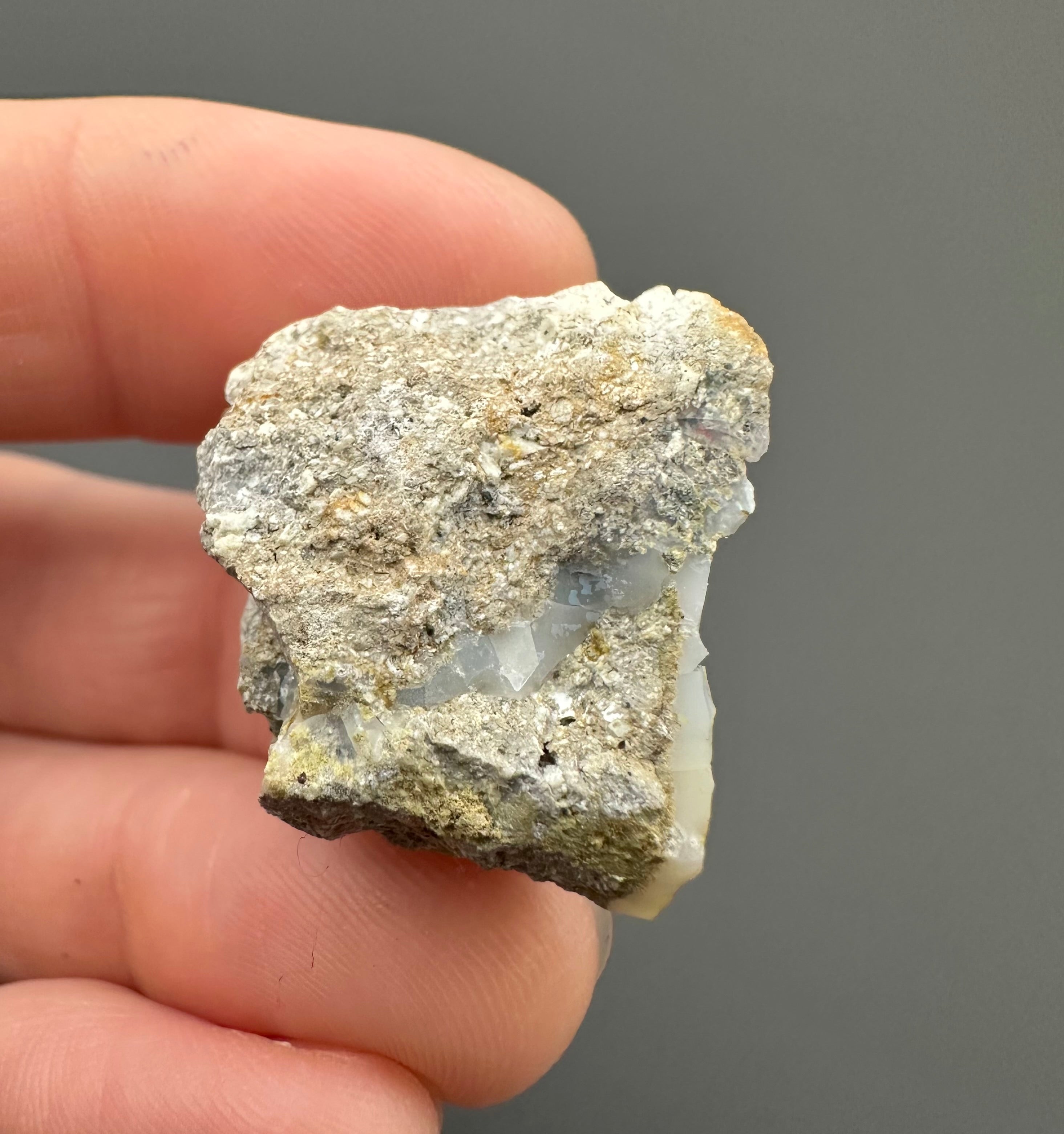 Precious opal – Dubnik, Slovakia - SOP012