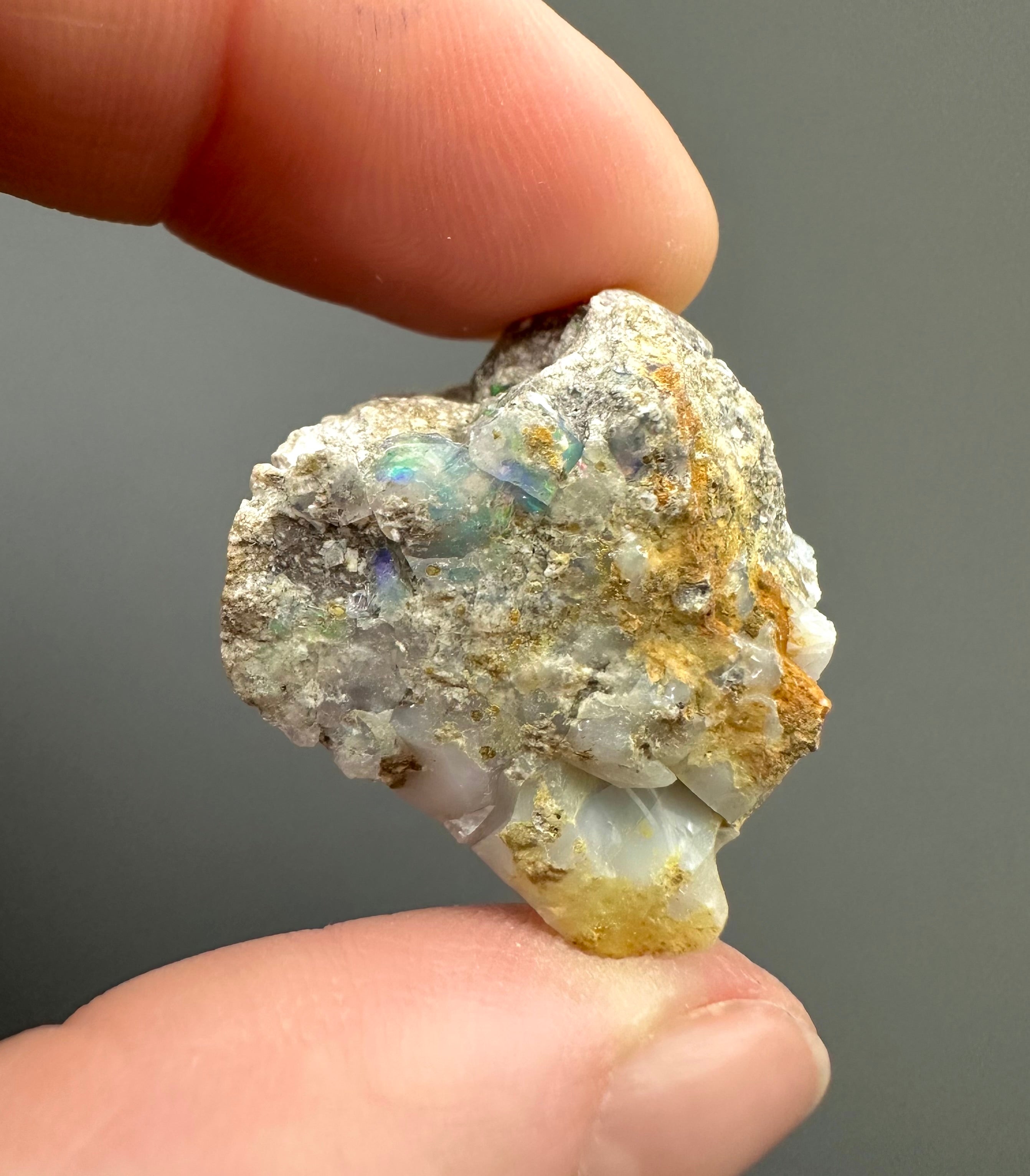 Precious opal – Dubnik, Slovakia - SOP012