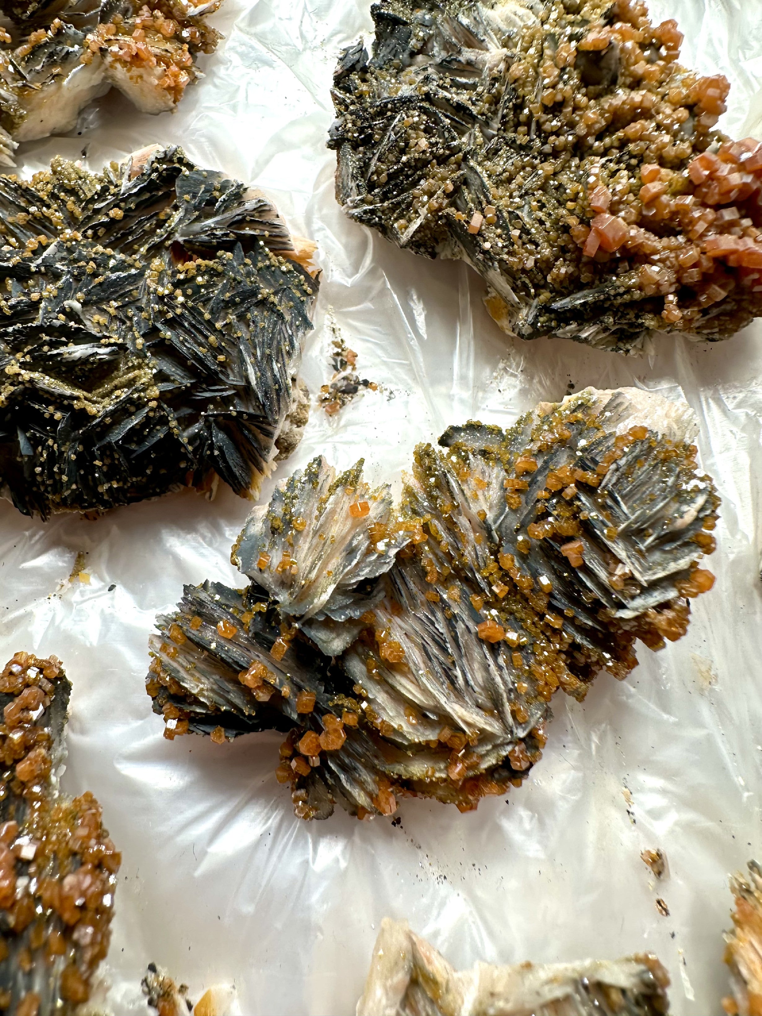 Vanadinite 5-8 cm – Morocco 1250g - VO4