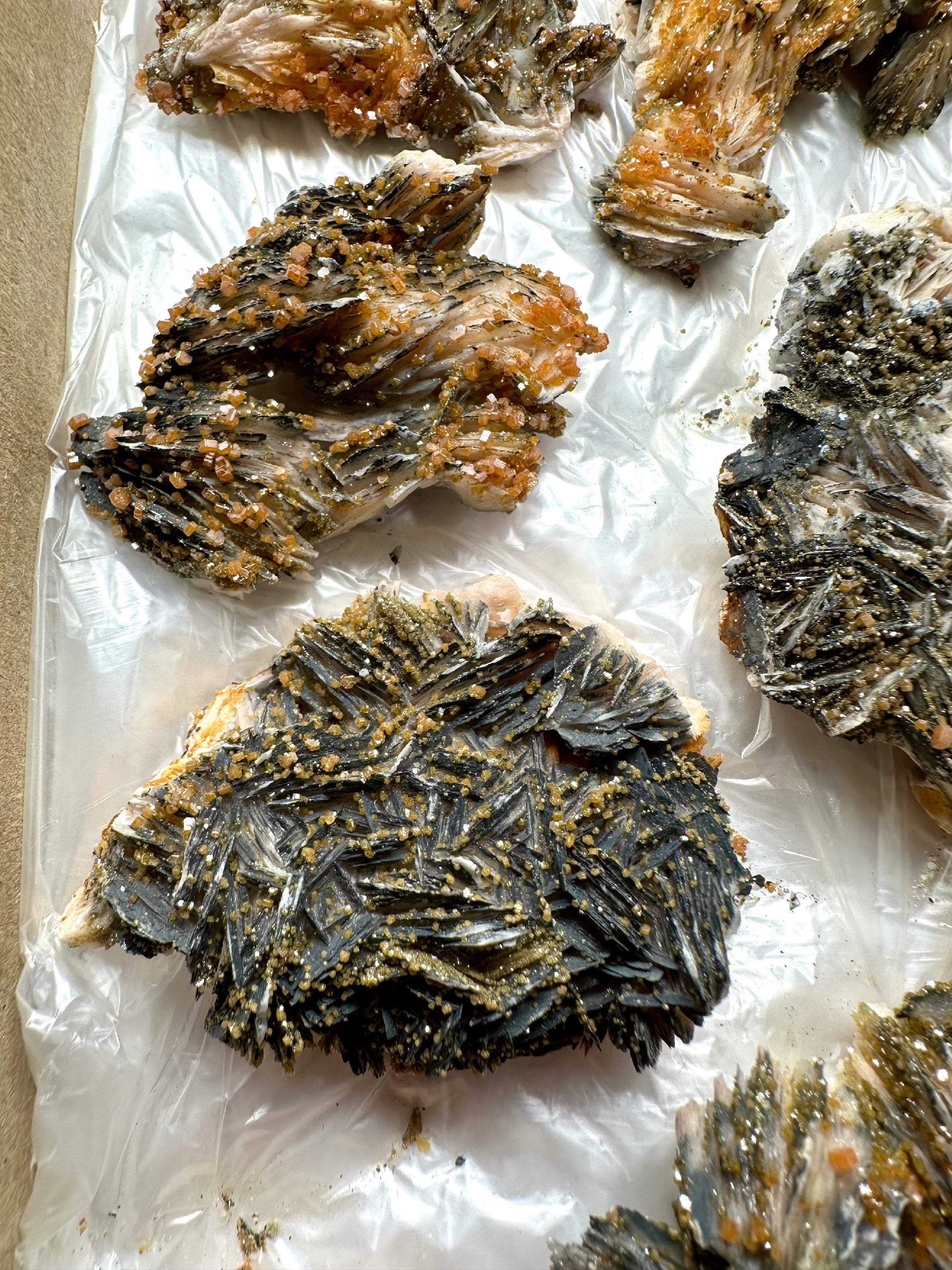Vanadinite 5-8 cm – Morocco 1250g - VO4