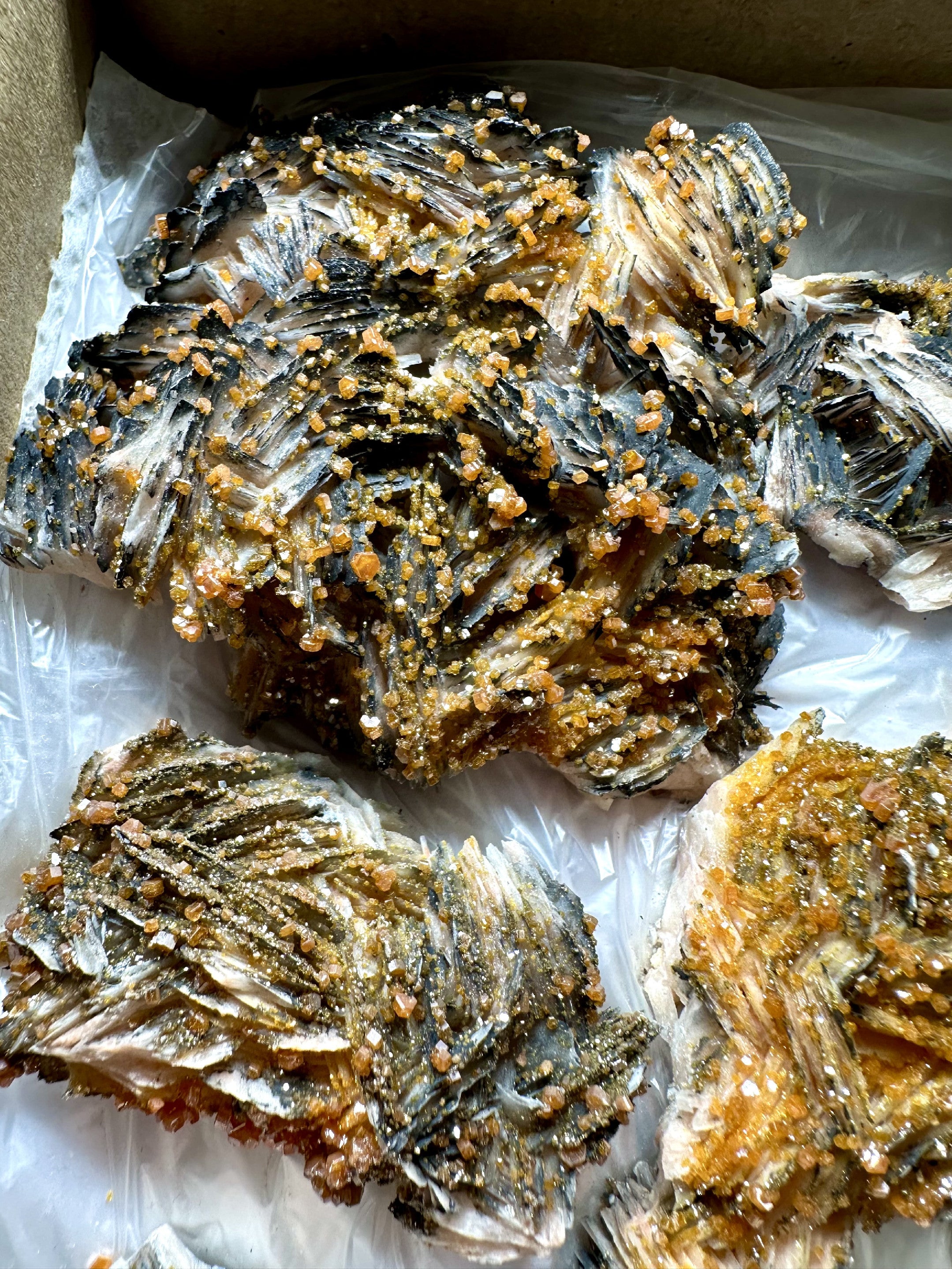 Vanadinite 5-8 cm – Morocco 1250g - VO4