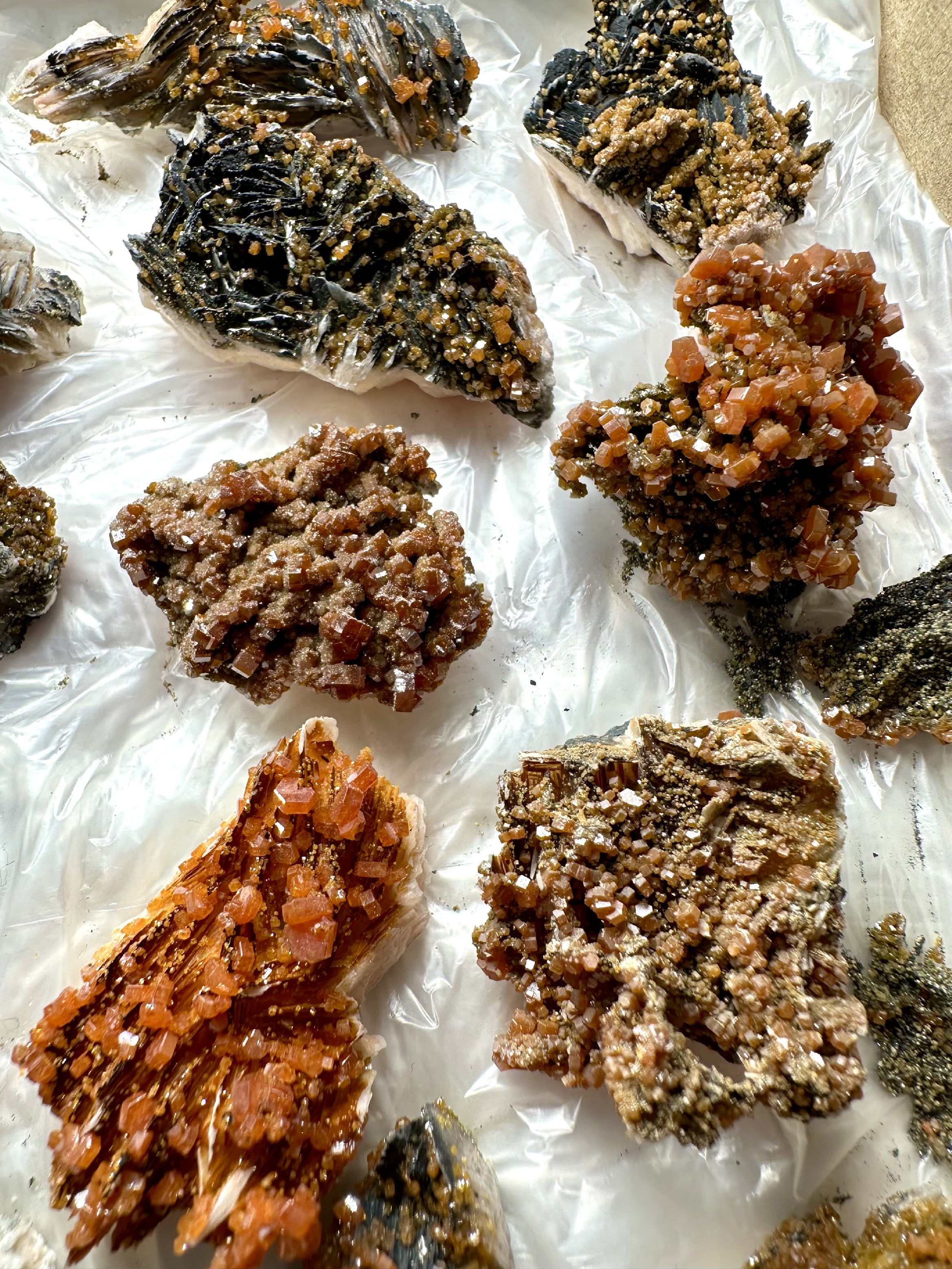 Vanadinite 3-5 cm – Morocco 1000g - VO5