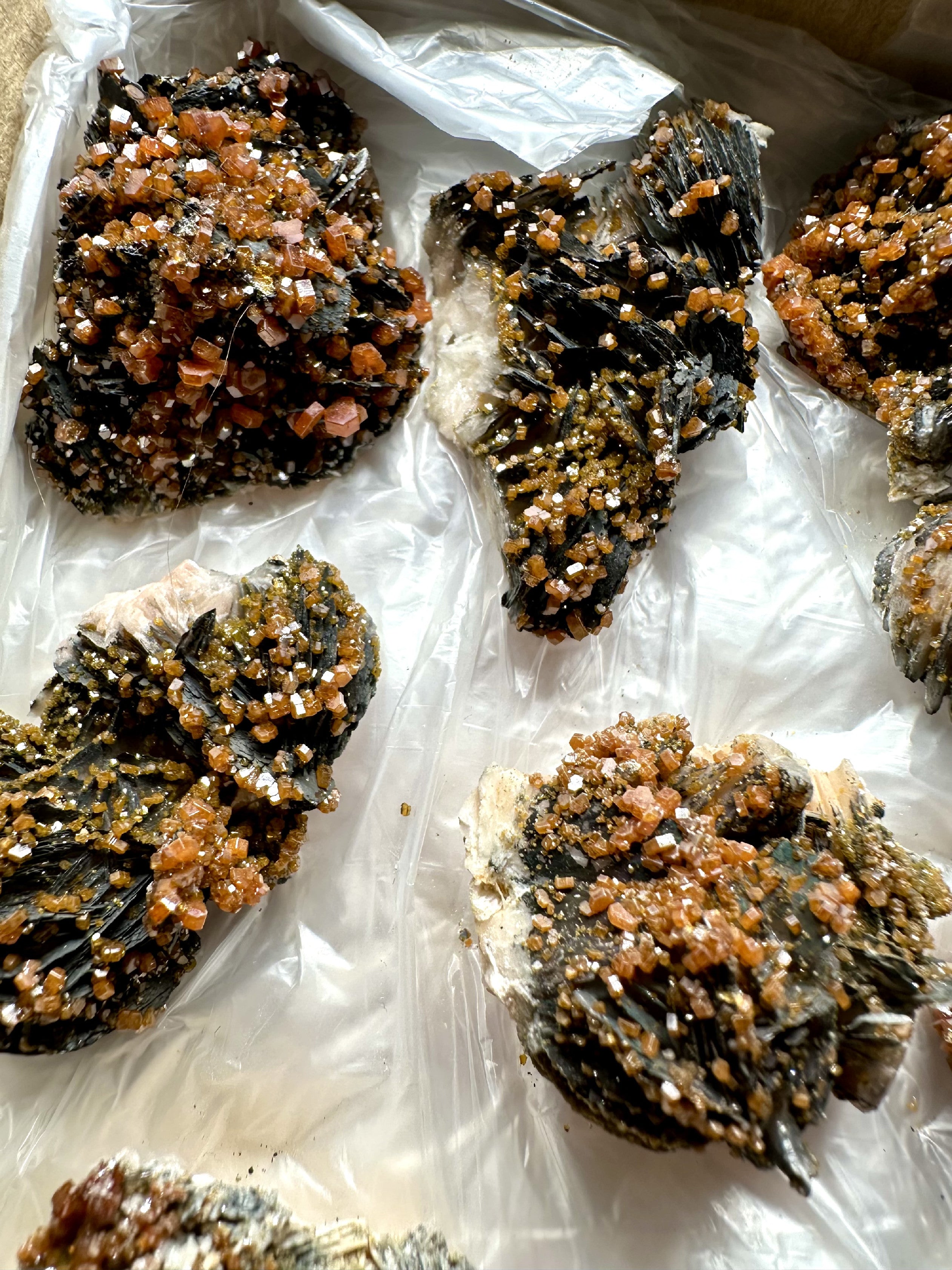 Vanadinite 3-5 cm – Morocco 1000g - VO5
