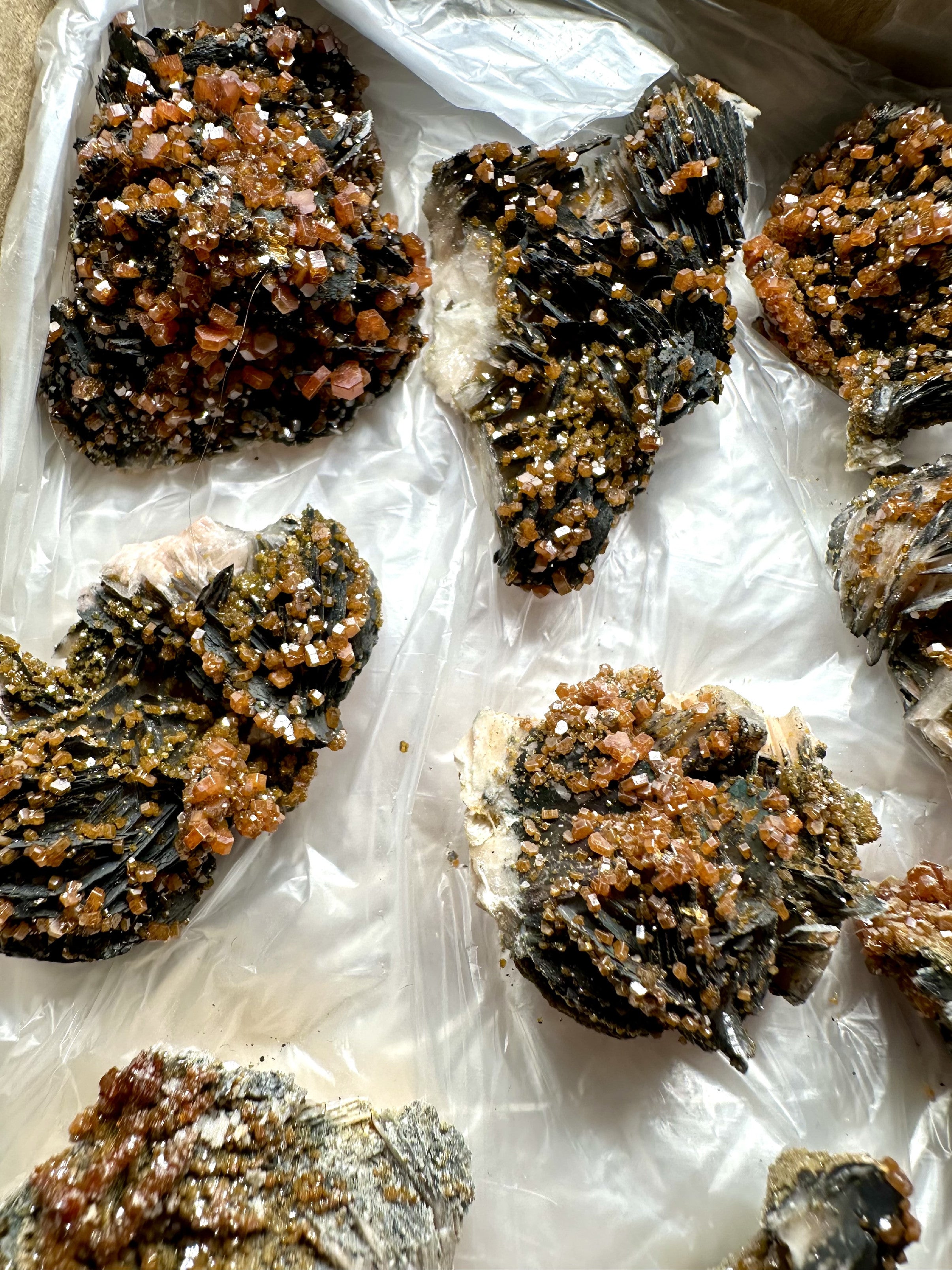 Vanadinite 3-5 cm – Morocco 1000g - VO5