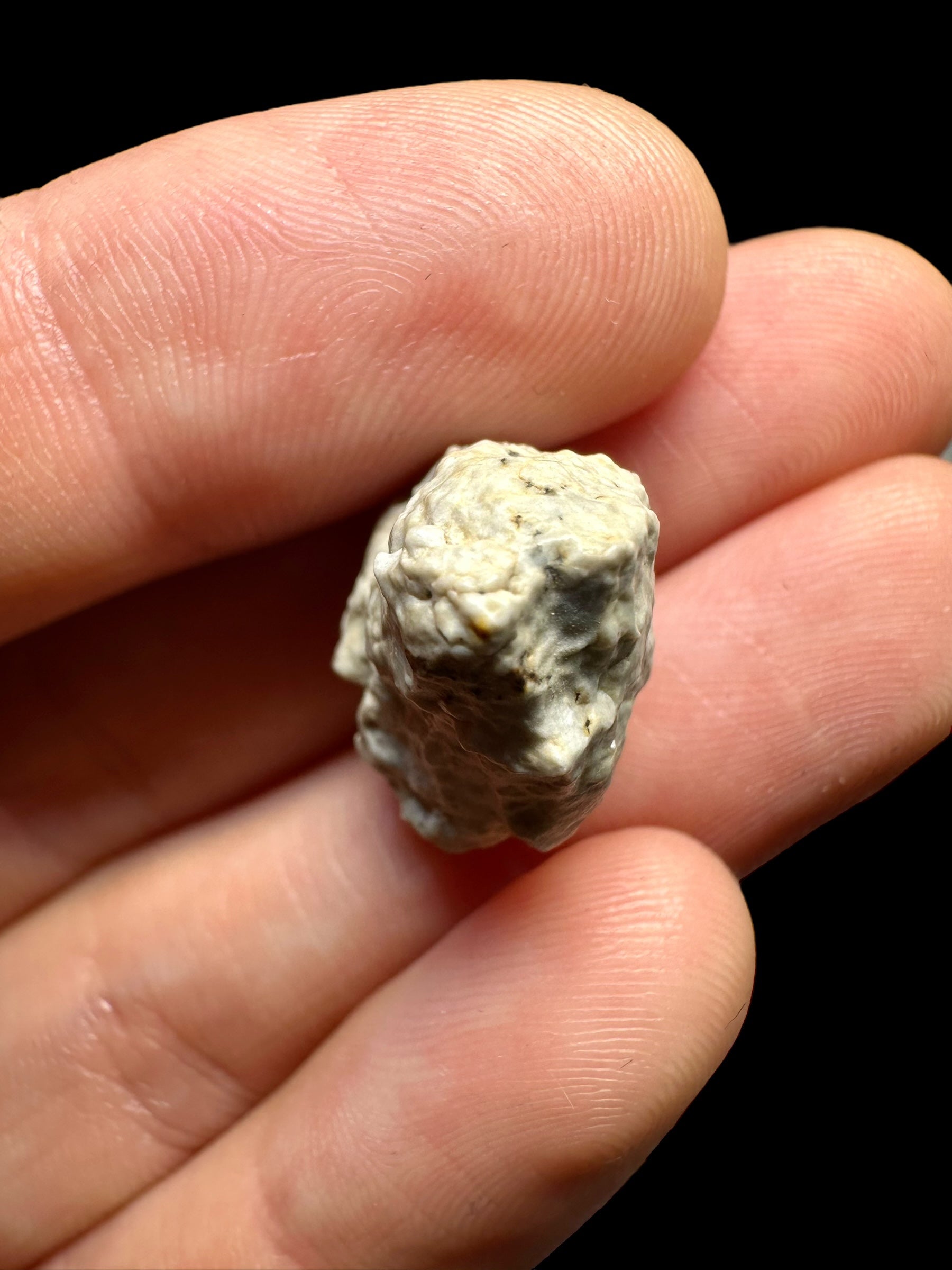 Meteorite Djoua 001 – 4g – Algeria - MEDJ05