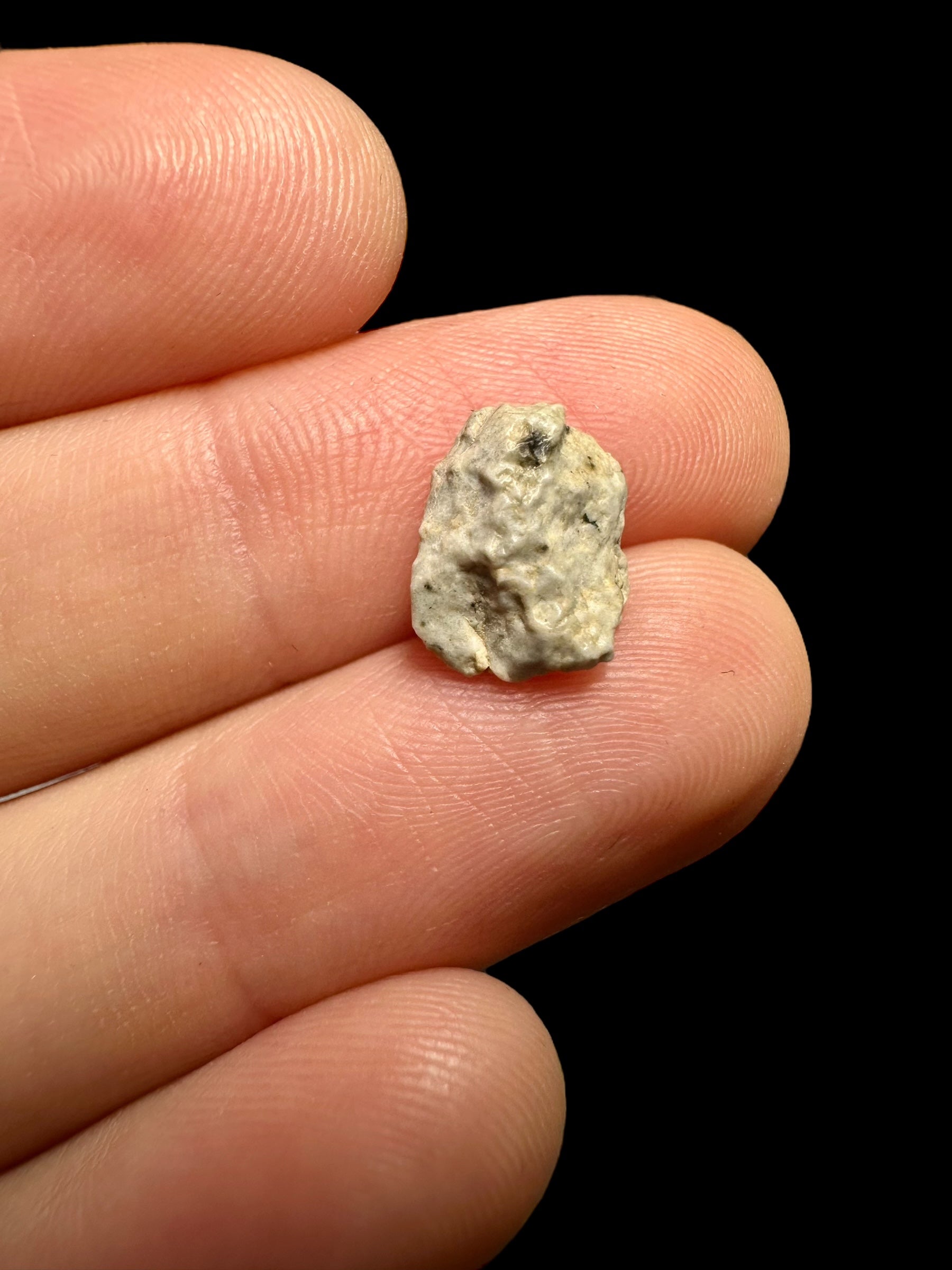 Meteorite Djoua 001 – 0,43g – Algeria - MEDJ07