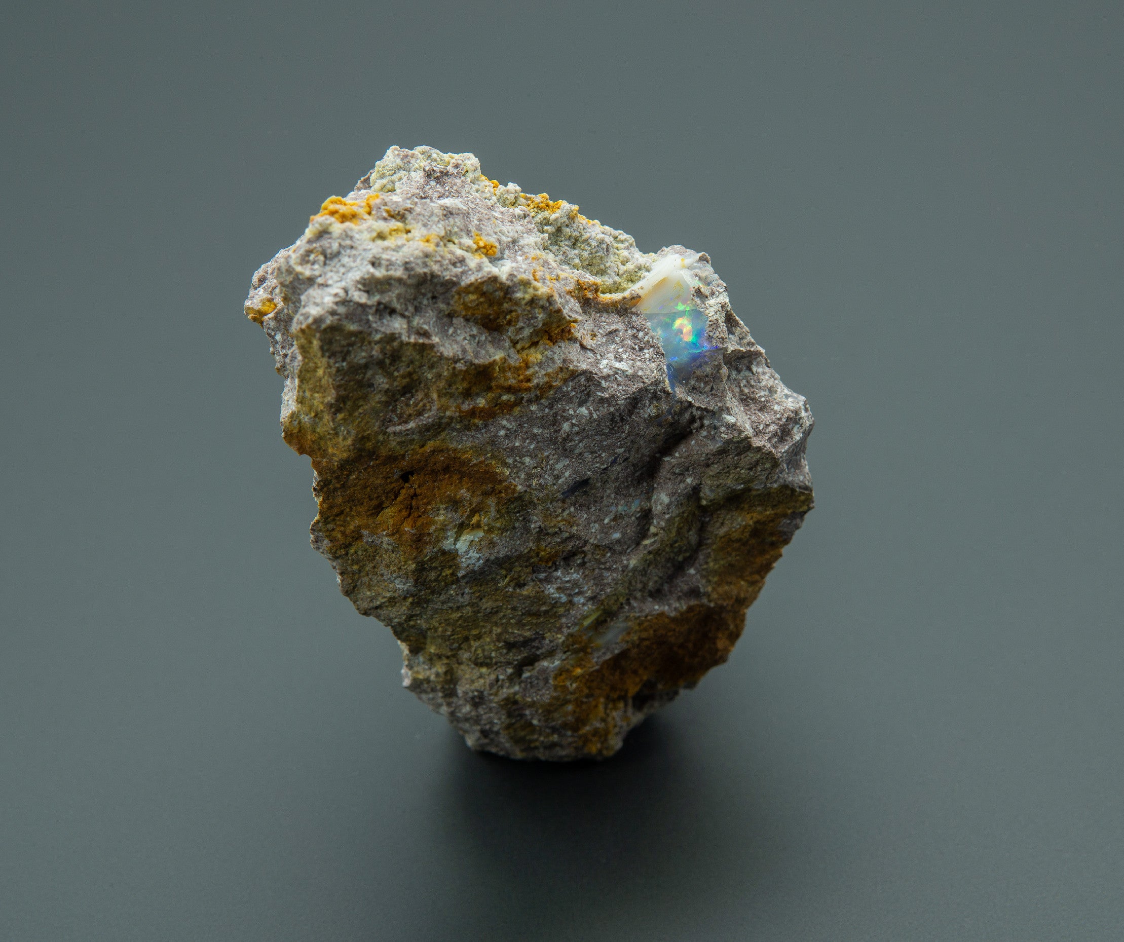 Precious opal – Dubnik, Slovakia - SOP016