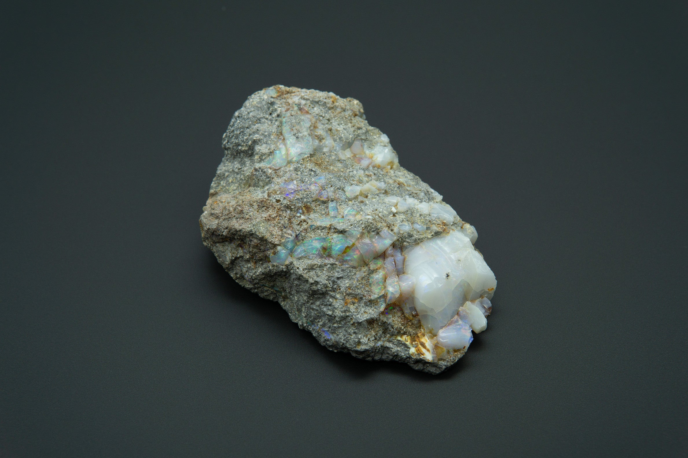 Precious opal – Dubnik, Slovakia - SOP018