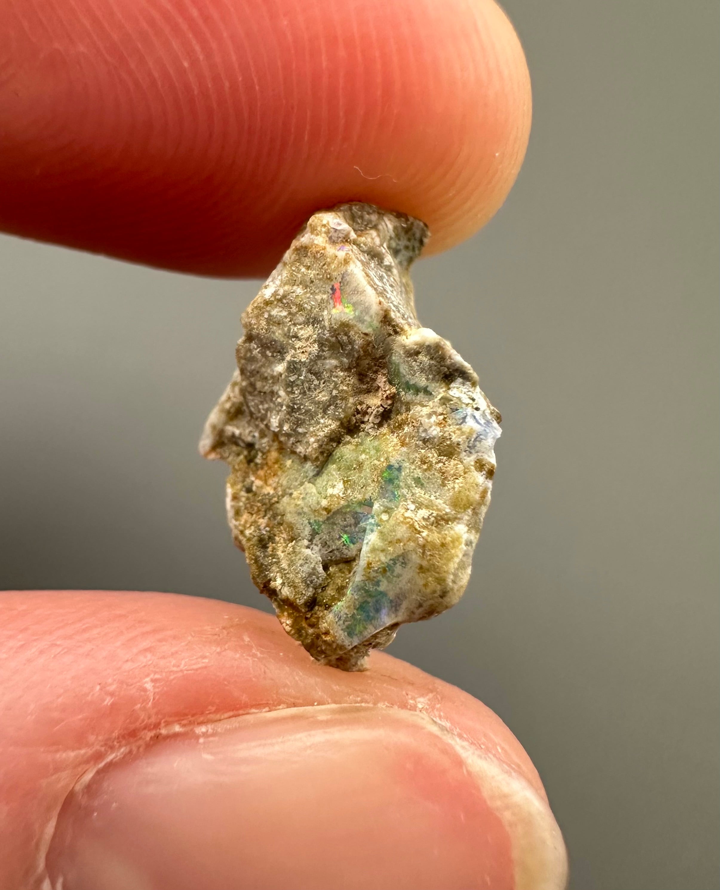 Precious opal – Dubnik, Slovakia - SOP019