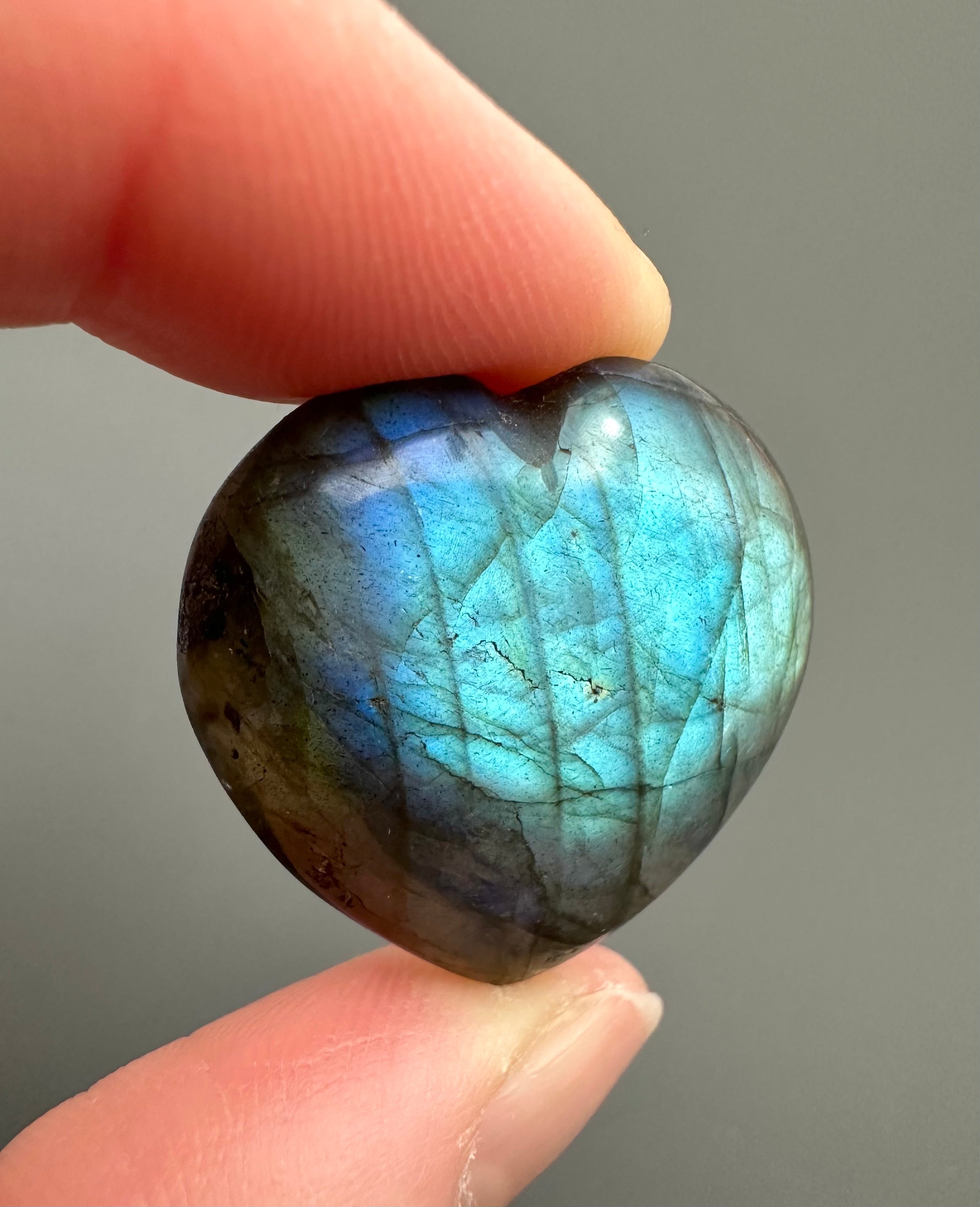 Labradorite heart 2,7 cm – Madagascar - L012