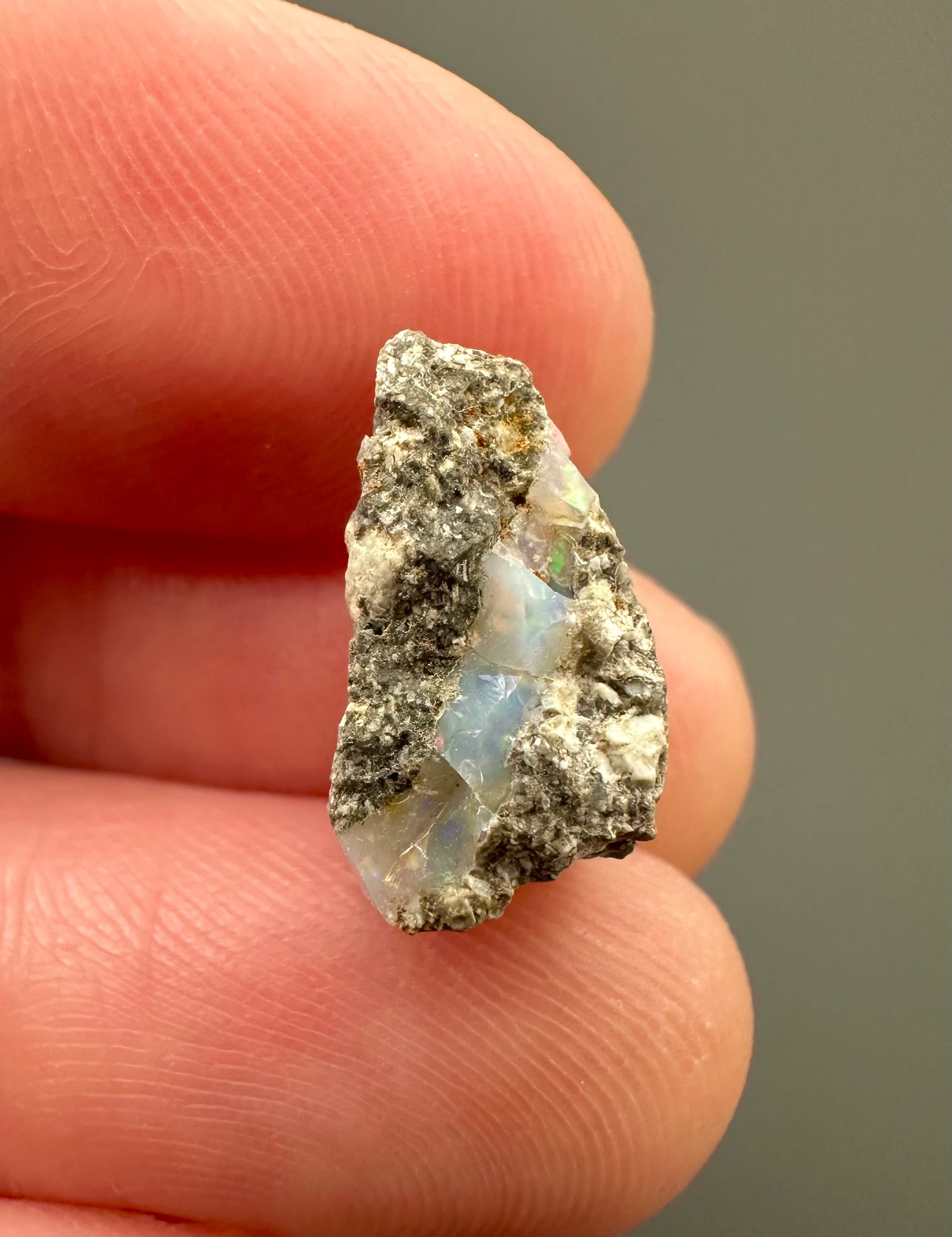 Precious opal – Dubnik, Slovakia - SOP027