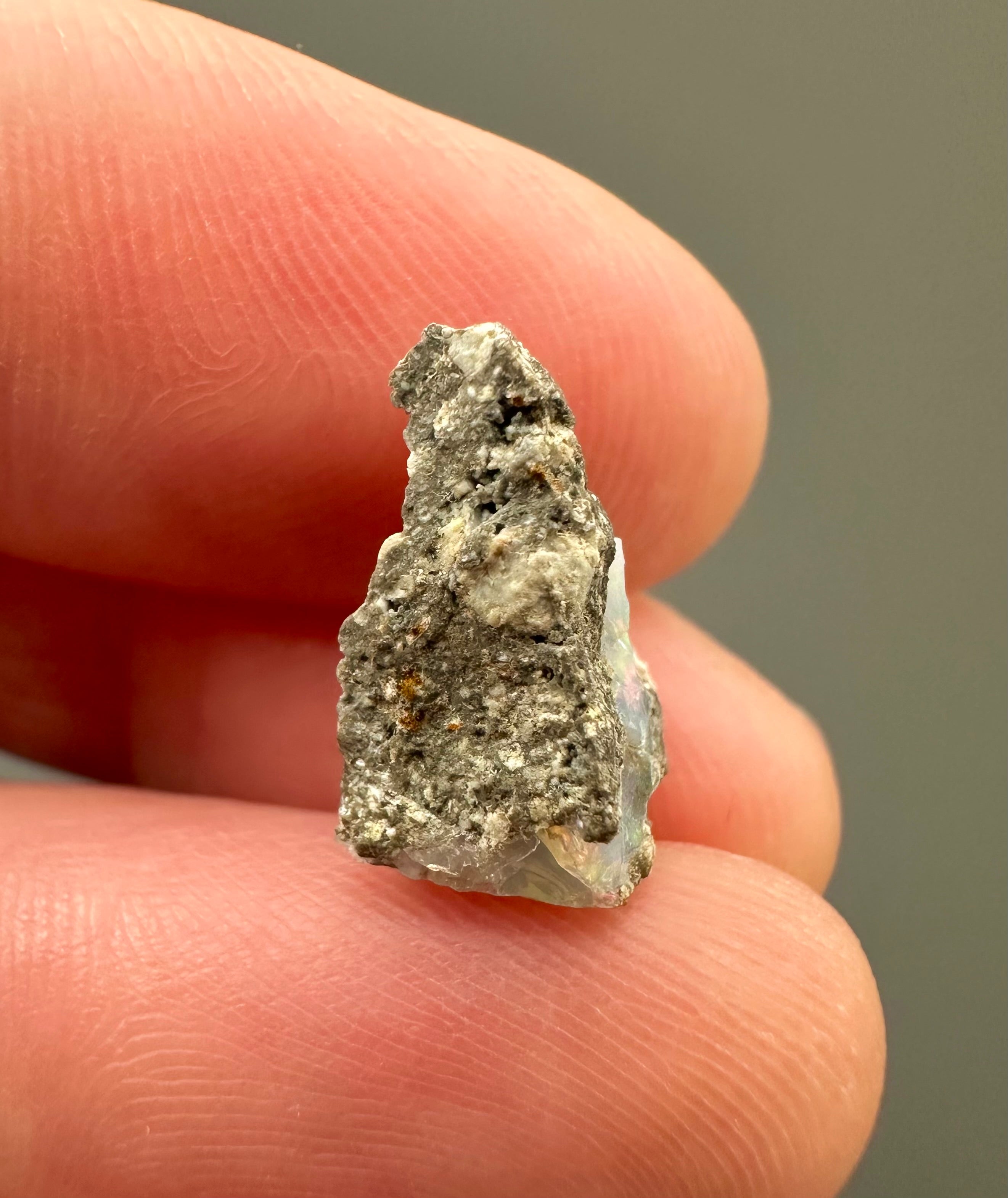 Precious opal – Dubnik, Slovakia - SOP027