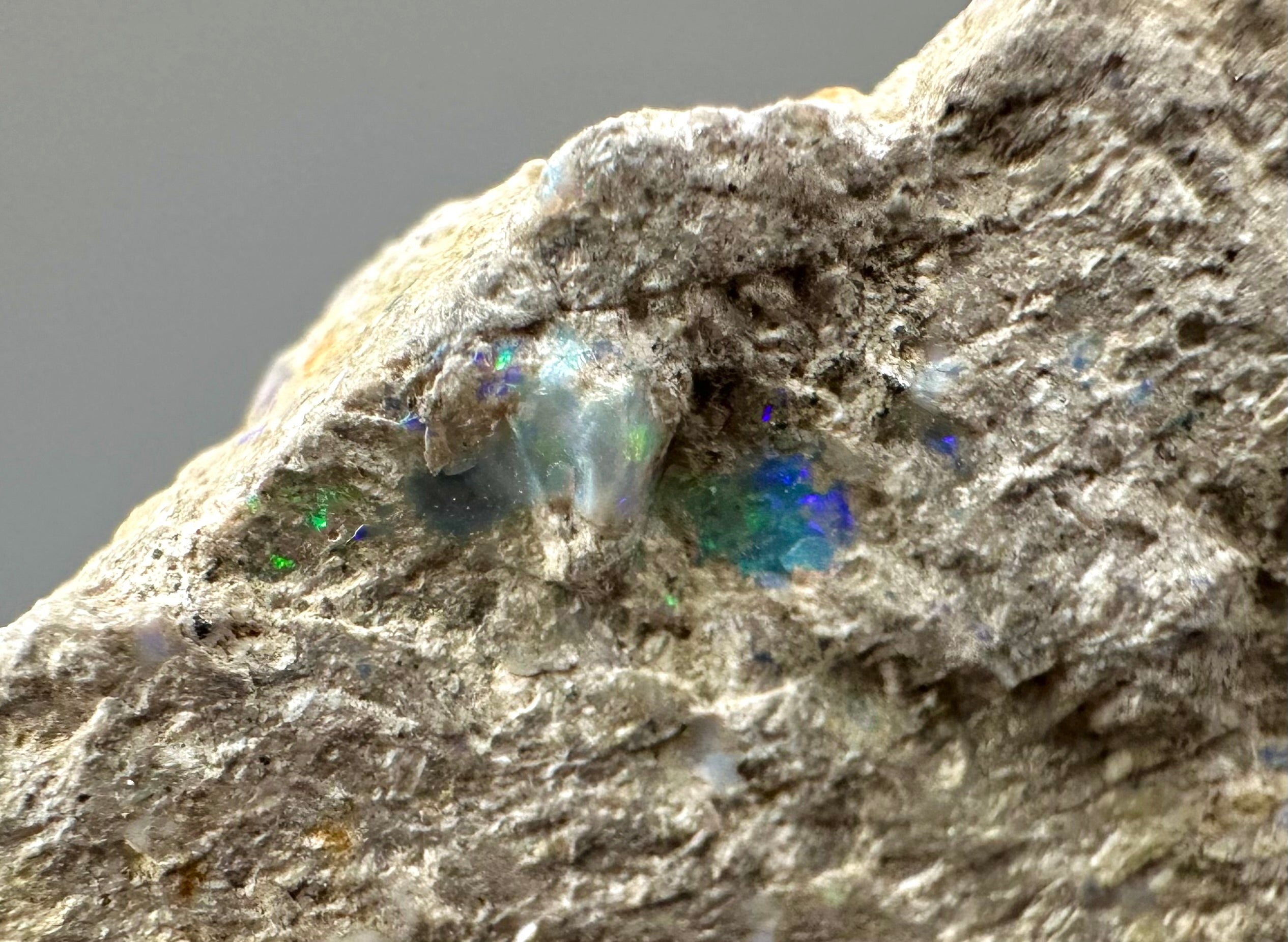Precious opal – Dubnik, Slovakia - SOP030