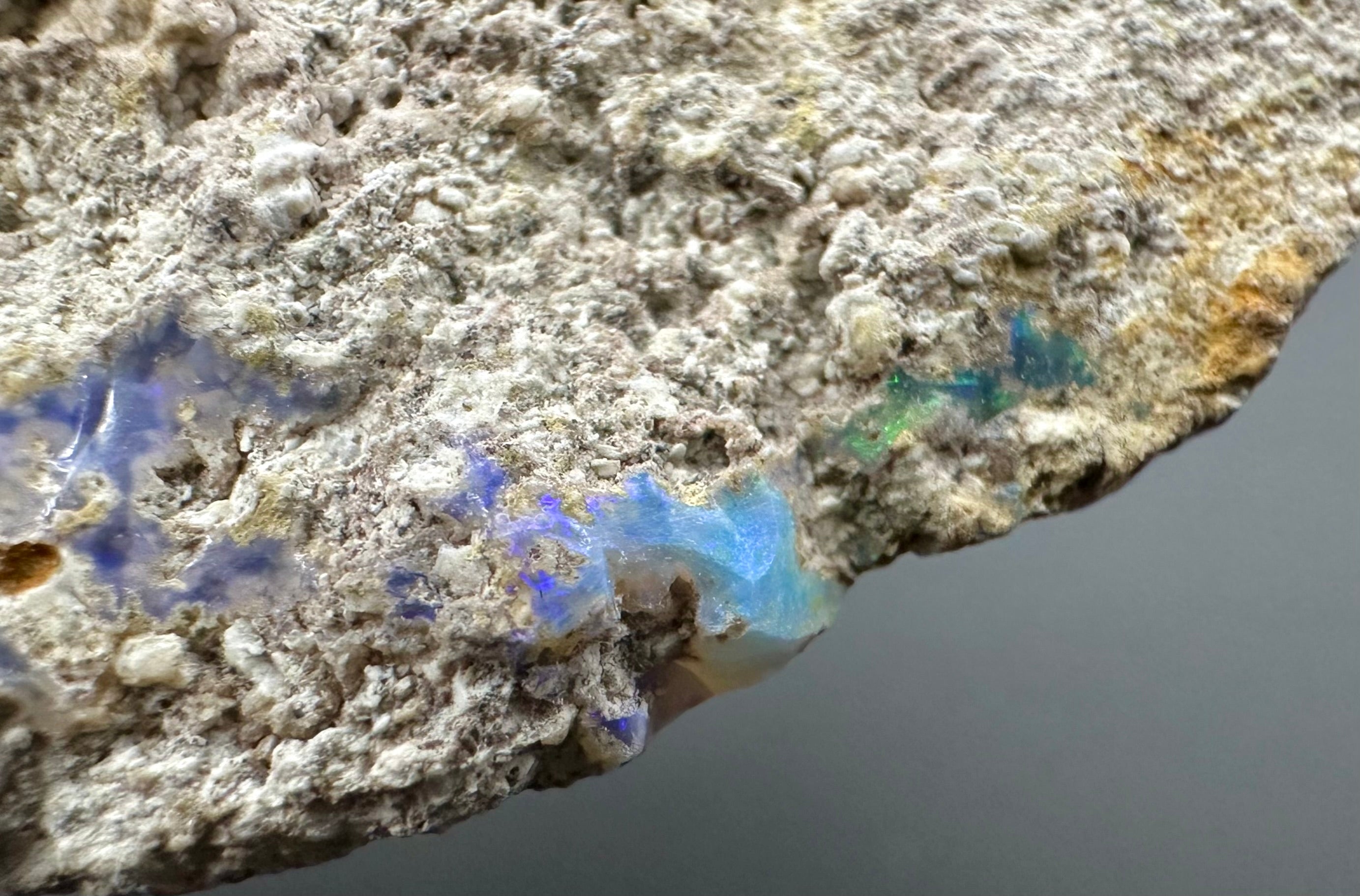 Precious opal – Dubnik, Slovakia - SOP031